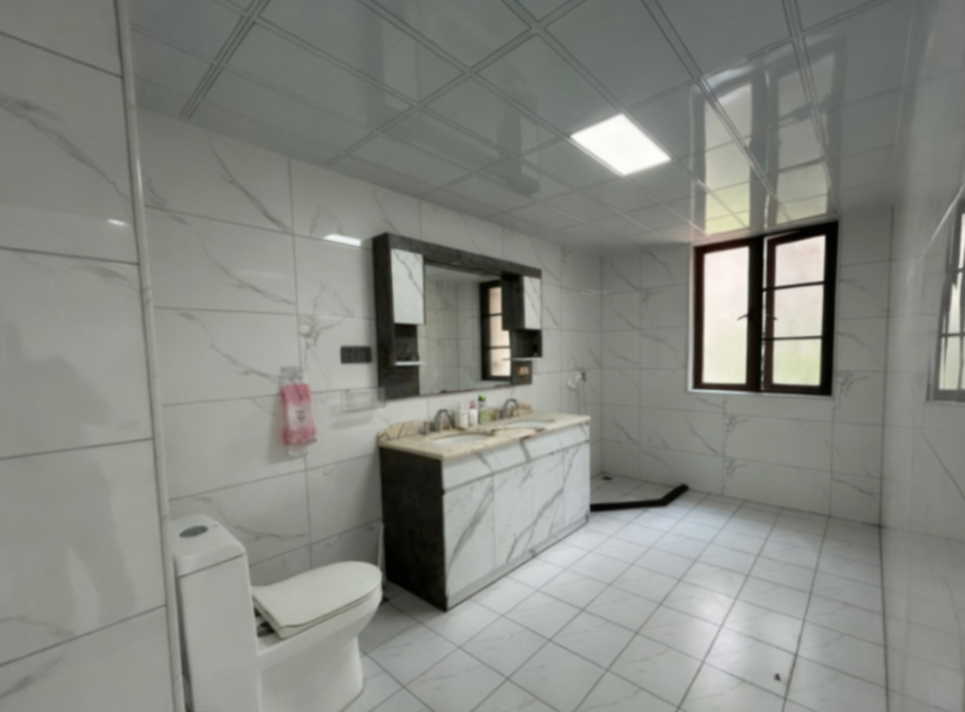 海航豪庭北苑 4室2厅2卫 8000.0元/月 海航豪庭北苑 4室2厅2卫 8000.0元/月室内图