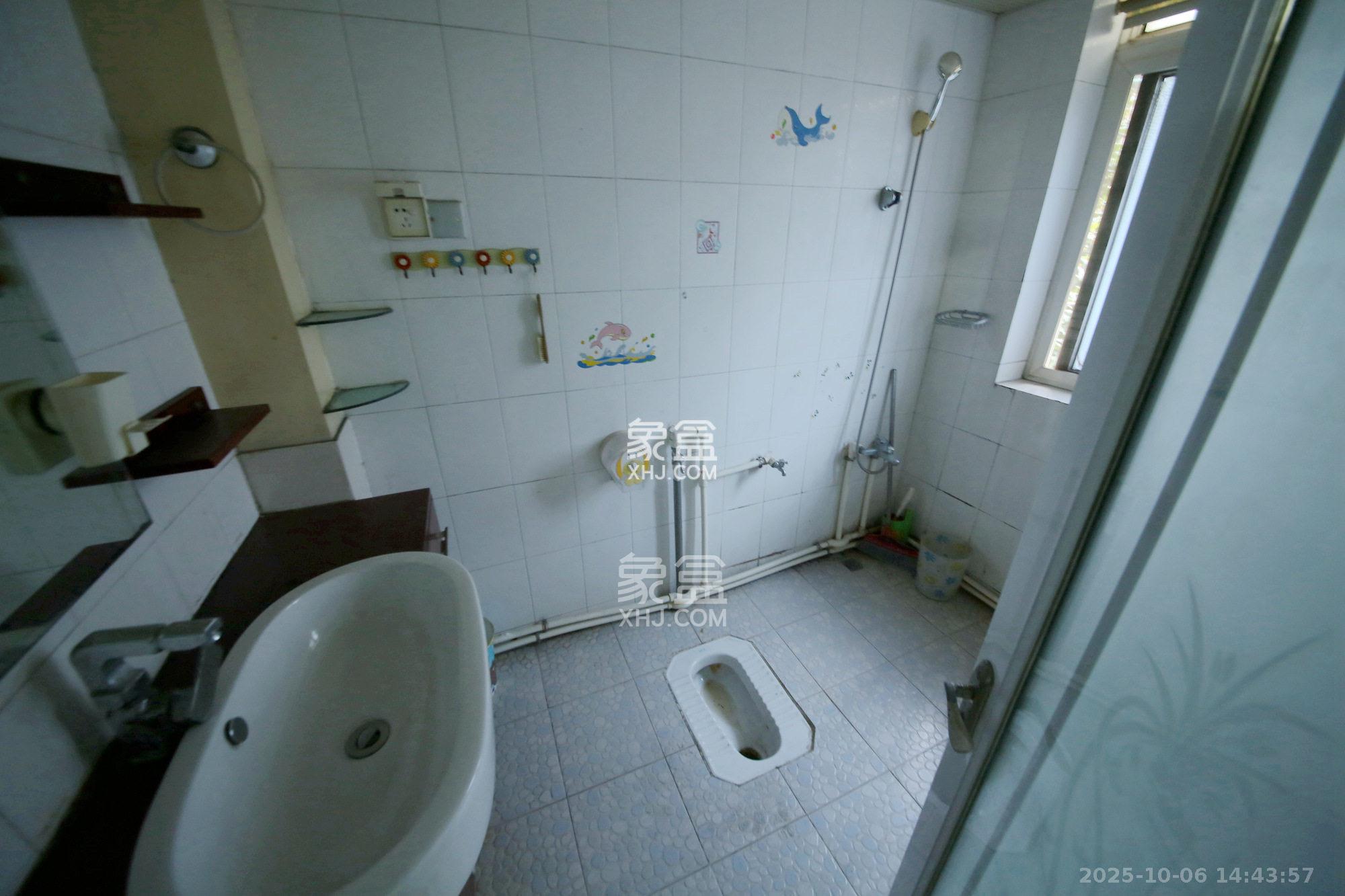 荷花园电信宿舍(天辰荷花苑) 2室2厅1卫 1800.0元/月 荷花园电信宿舍(天辰荷花苑) 2室2厅1卫 1800.0元/月室内图