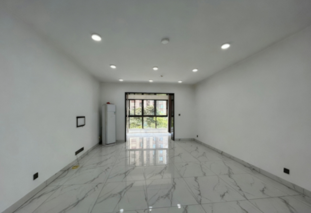 海航豪庭北苑 4室2厅2卫 8000.0元/月 海航豪庭北苑 4室2厅2卫 8000.0元/月室内图