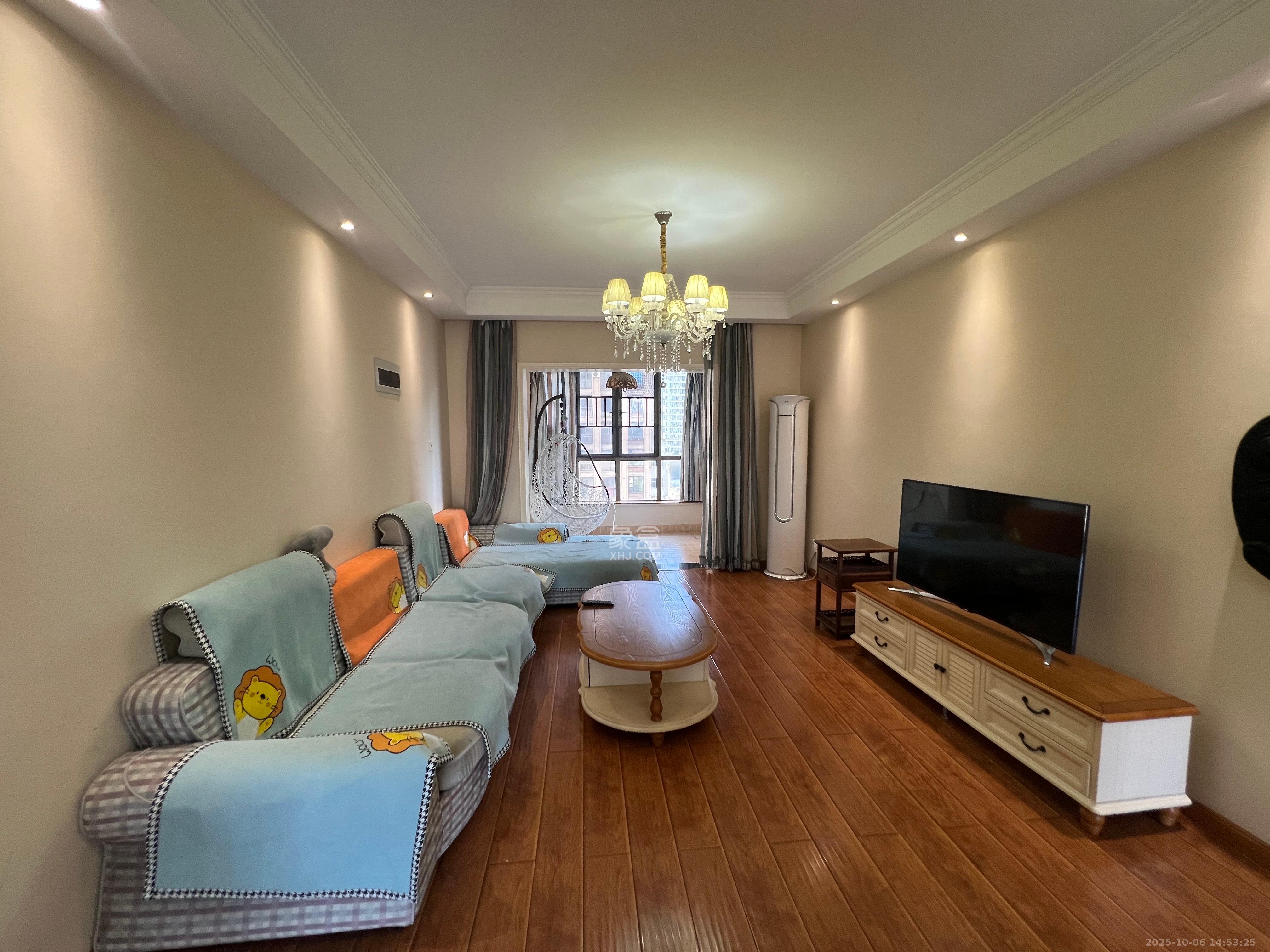 世茂铂翠湾二期  3室2厅1卫    3200.0元/月 世茂铂翠湾二期  3室2厅1卫    3200.0元/月室内图