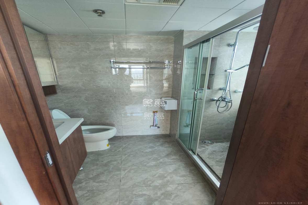 梅溪悦章  4室2厅2卫    4000.0元/月 梅溪悦章  4室2厅2卫    4000.0元/月室内图