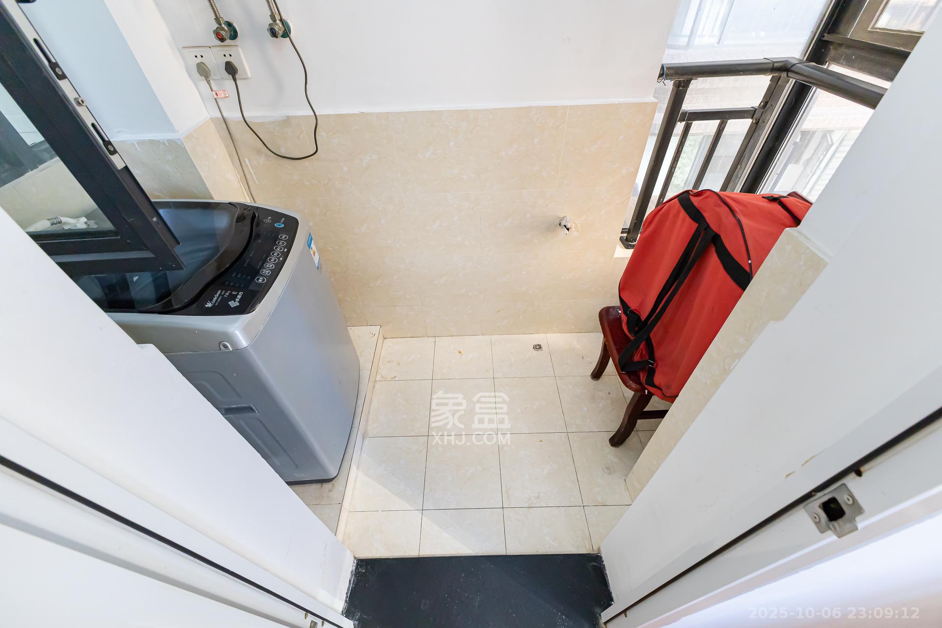 润和之悦（金泽园）  3室2厅1卫    63.0万阳台