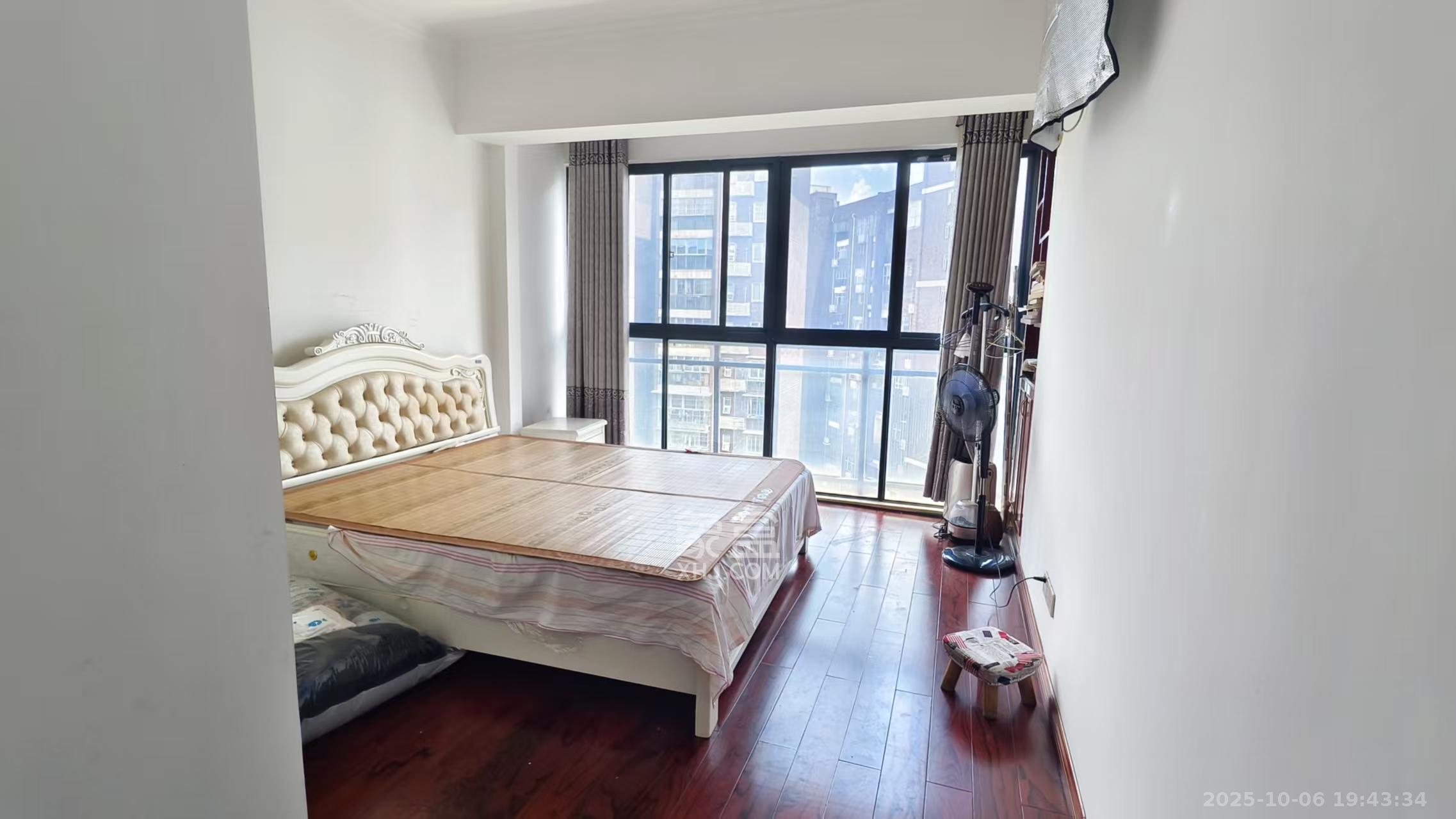 湘府十城（汇财御景湾新寓,汇财国际）  4室2厅2卫    2600.0元/月室内图