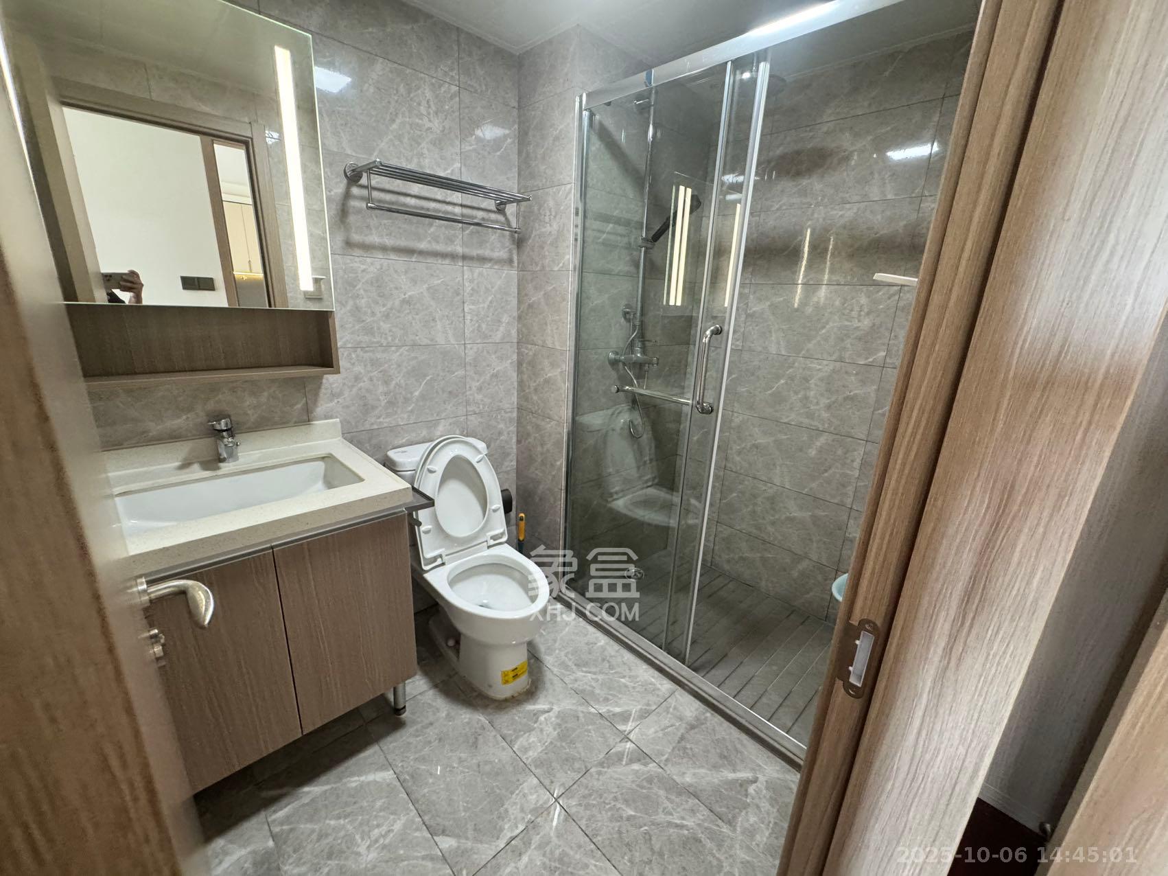 旭辉雨花郡 4室2厅2卫 5800.0元/月 旭辉雨花郡 4室2厅2卫 5800.0元/月室内图