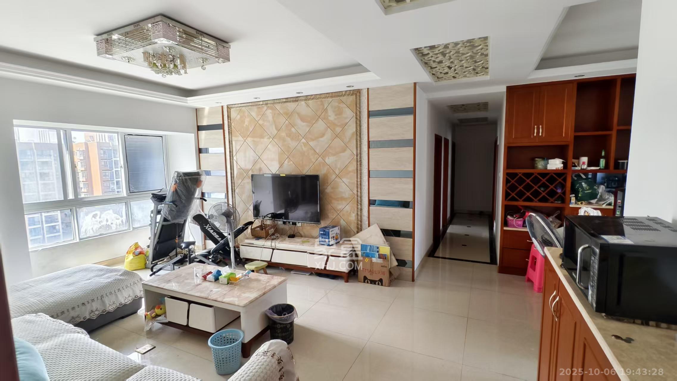 湘府十城（汇财御景湾新寓,汇财国际）  4室2厅2卫    2600.0元/月室内图