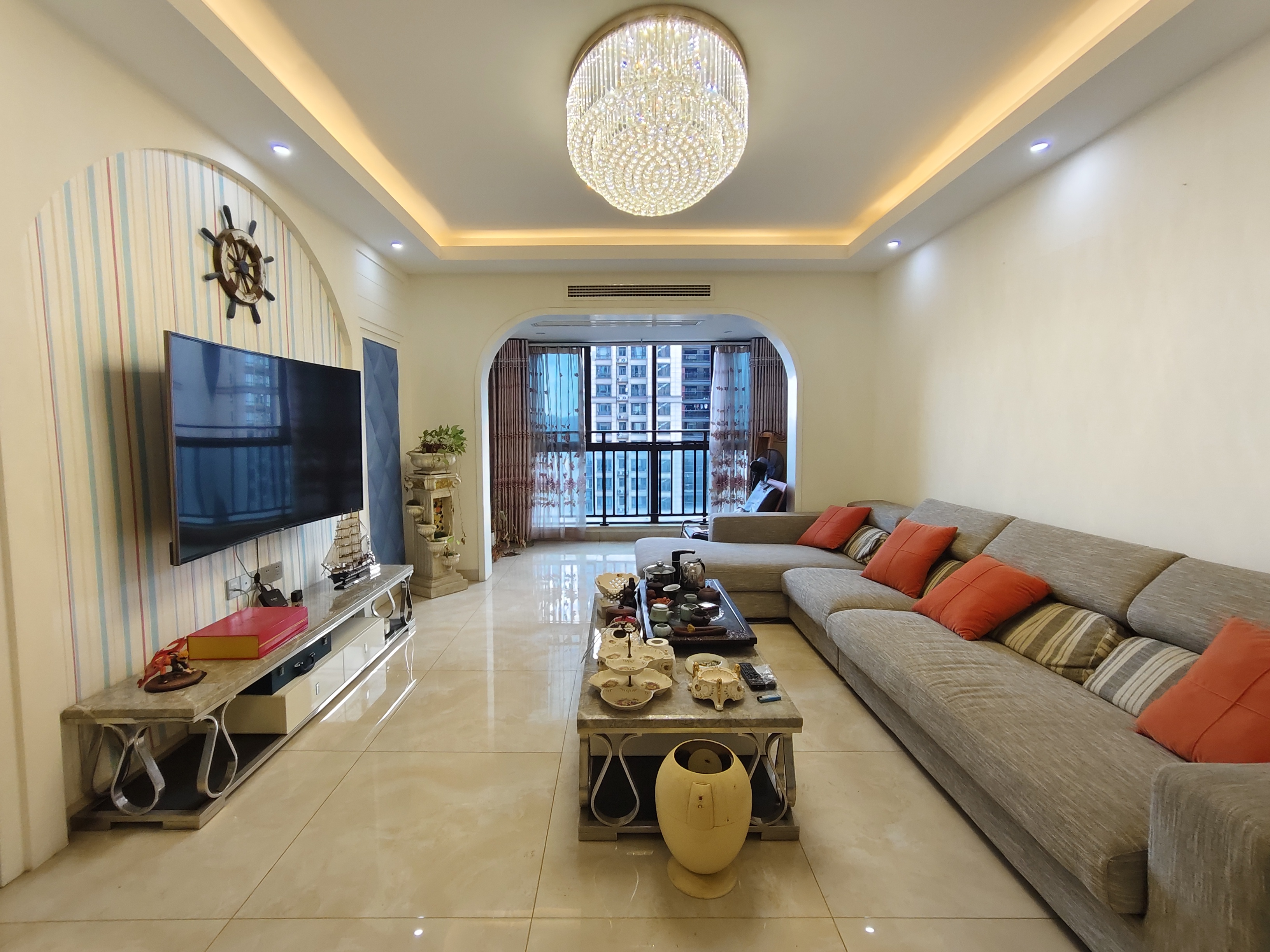 铂金汉宫  3室2厅2卫    80.8万 铂金汉宫  3室2厅2卫    80.8万室内图