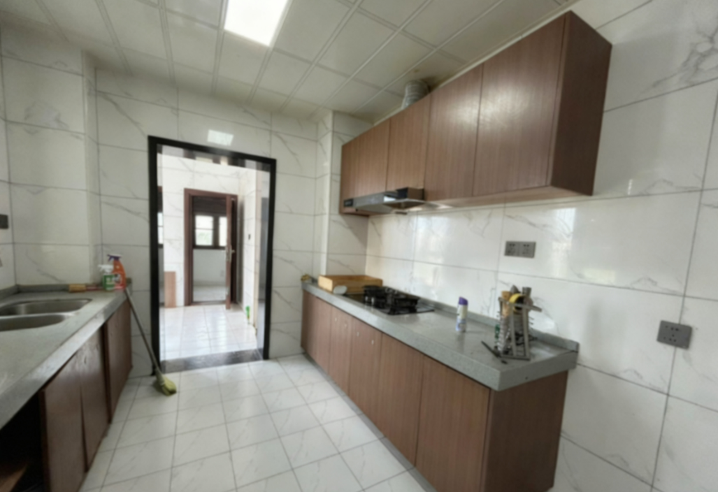 海航豪庭北苑 4室2厅2卫 8000.0元/月 海航豪庭北苑 4室2厅2卫 8000.0元/月室内图