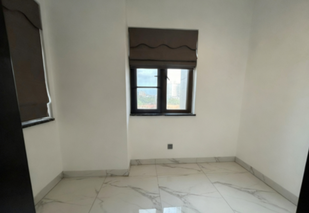 海航豪庭北苑 4室2厅2卫 8000.0元/月 海航豪庭北苑 4室2厅2卫 8000.0元/月室内图