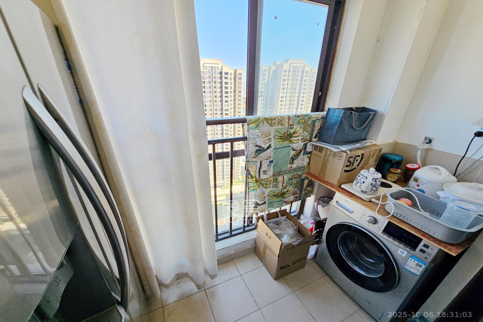 阳光城尚东湾青柠园 4室2厅2卫 126.8万 阳光城尚东湾青柠园 4室2厅2卫 126.8万阳台