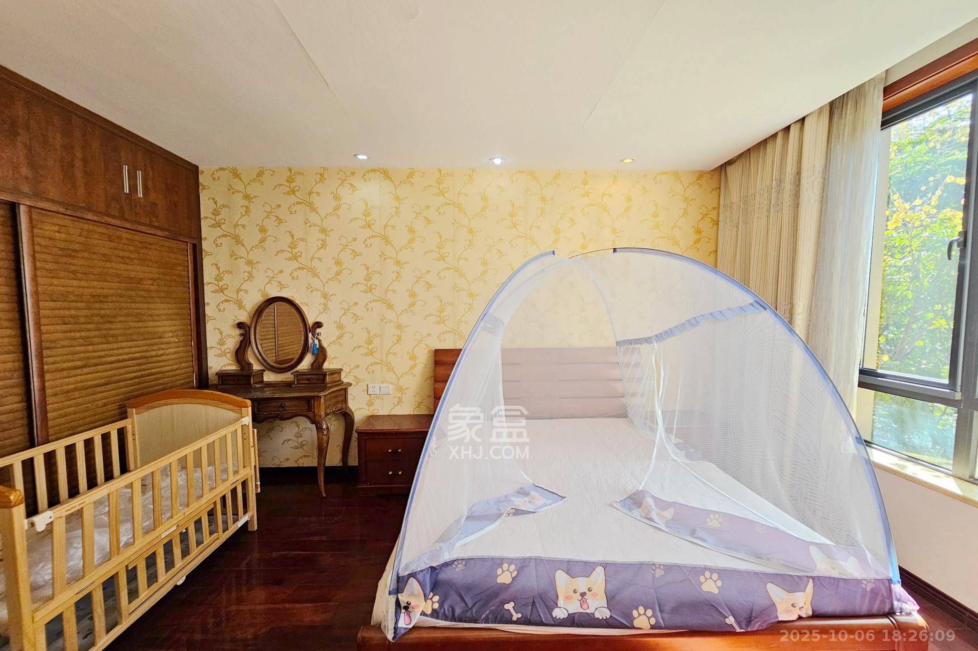 绿城桂花城  4室2厅3卫    148.0万卧室