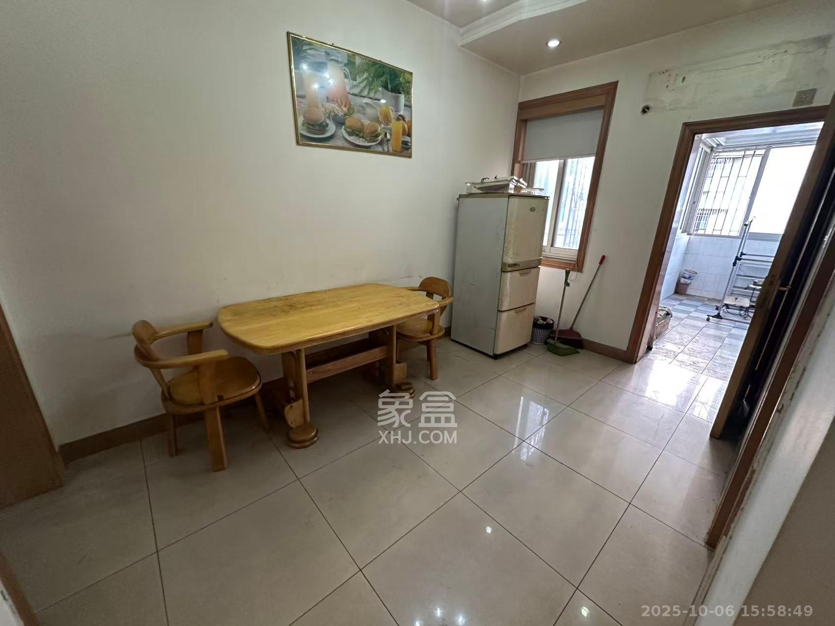 杨家山交警宿舍 2室2厅1卫 1800.0元/月 杨家山交警宿舍 2室2厅1卫 1800.0元/月室内图