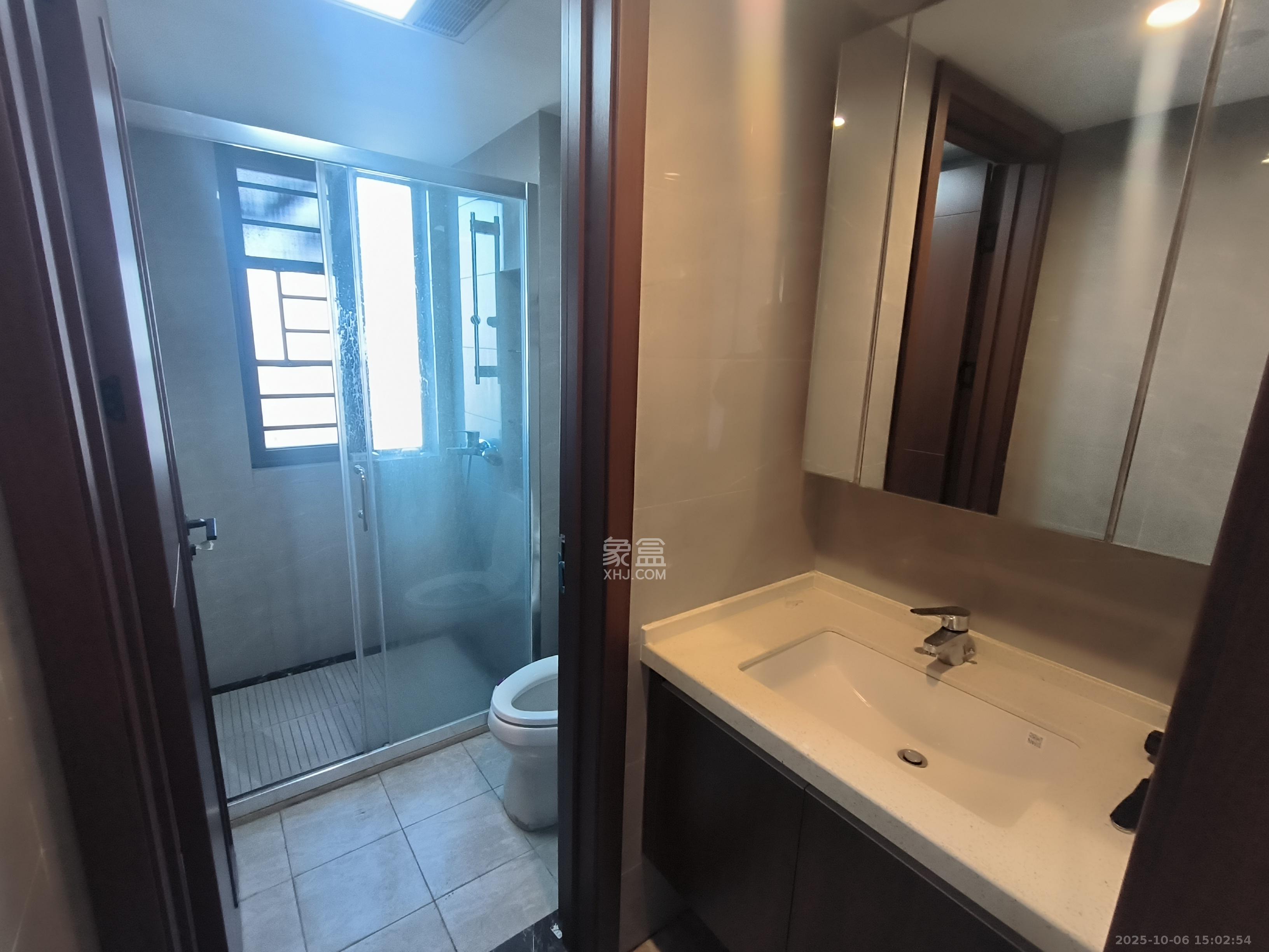 绿地长沙城际空间站(绿地新里佳苑) 4室2厅2卫 3400.0元/月 绿地长沙城际空间站(绿地新里佳苑) 4室2厅2卫 3400.0元/月室内图