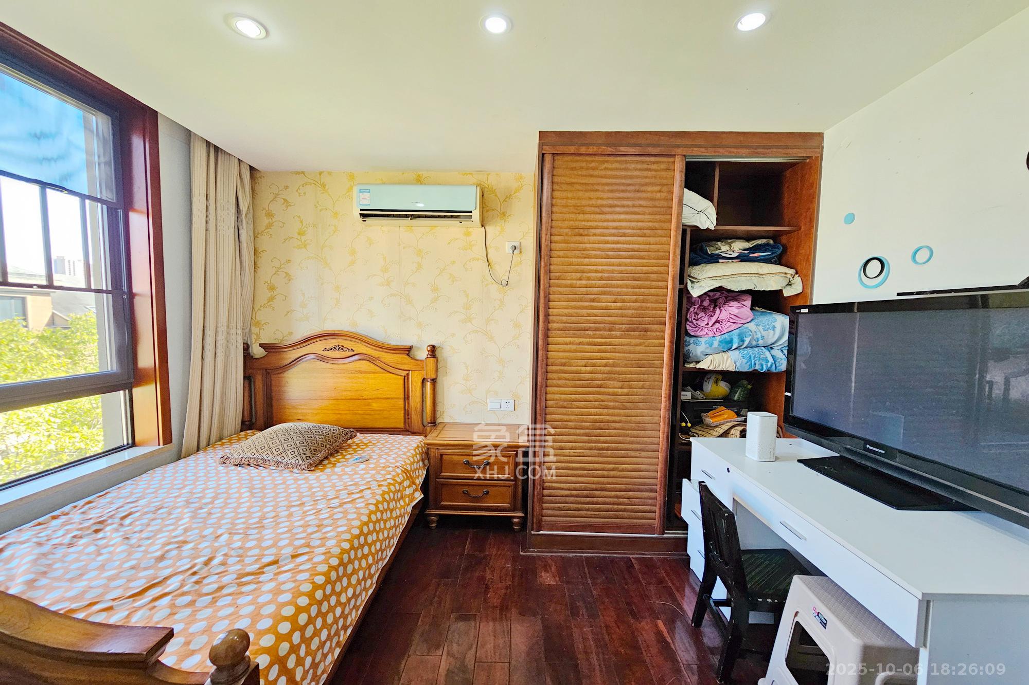 绿城桂花城  4室2厅3卫    148.0万卧室