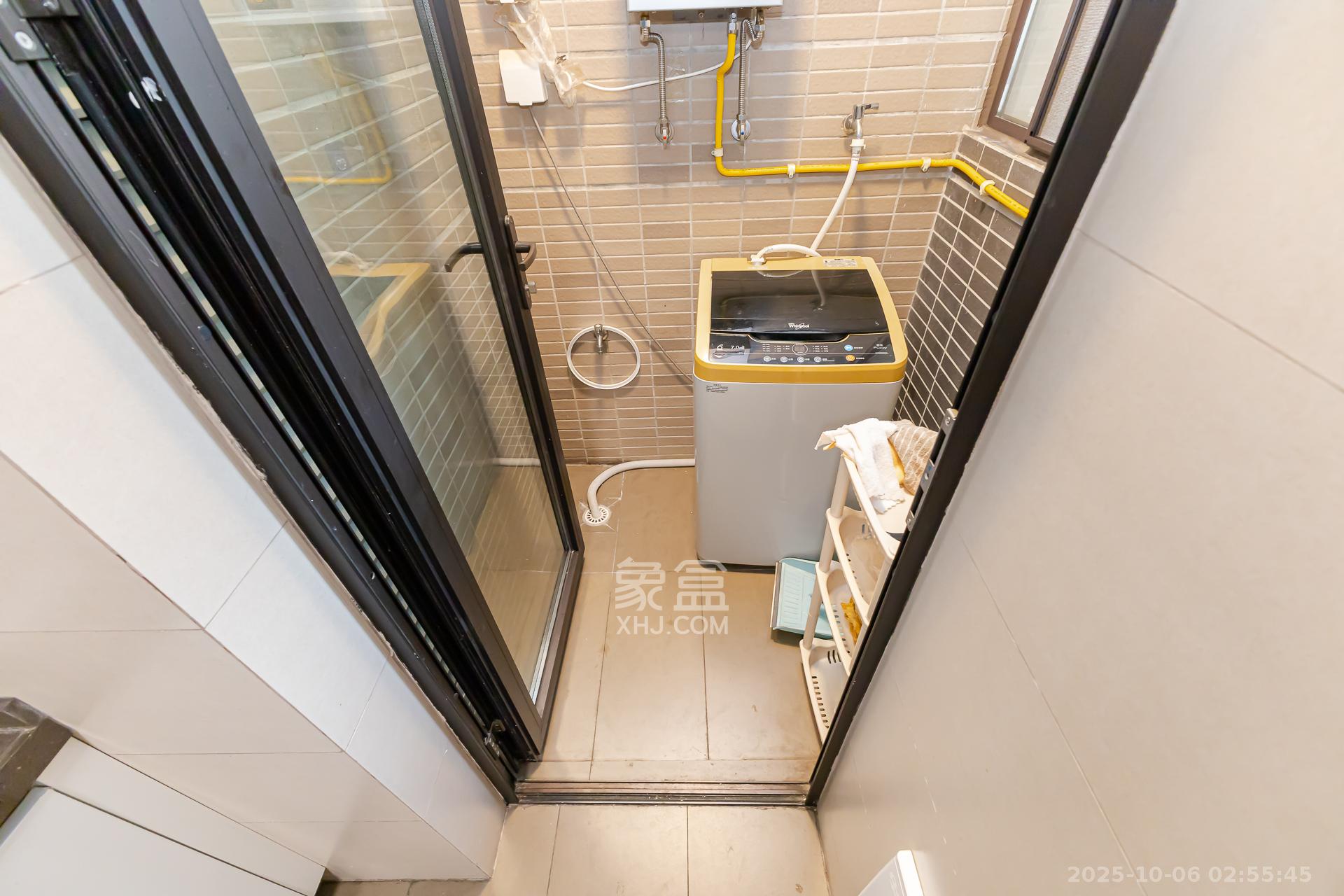 时代倾城三期  4室2厅2卫    92.0万阳台