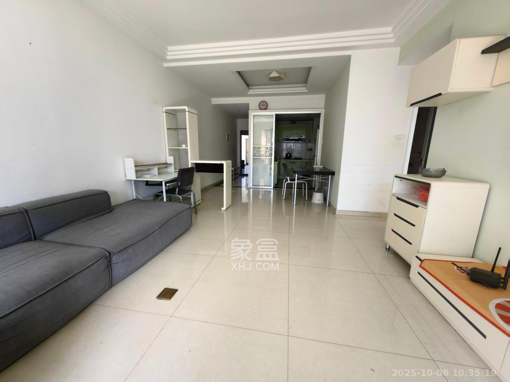 麓谷公馆(涉外国际公馆)  2室2厅1卫    1950.0元/月 麓谷公馆(涉外国际公馆)  2室2厅1卫    1950.0元/月