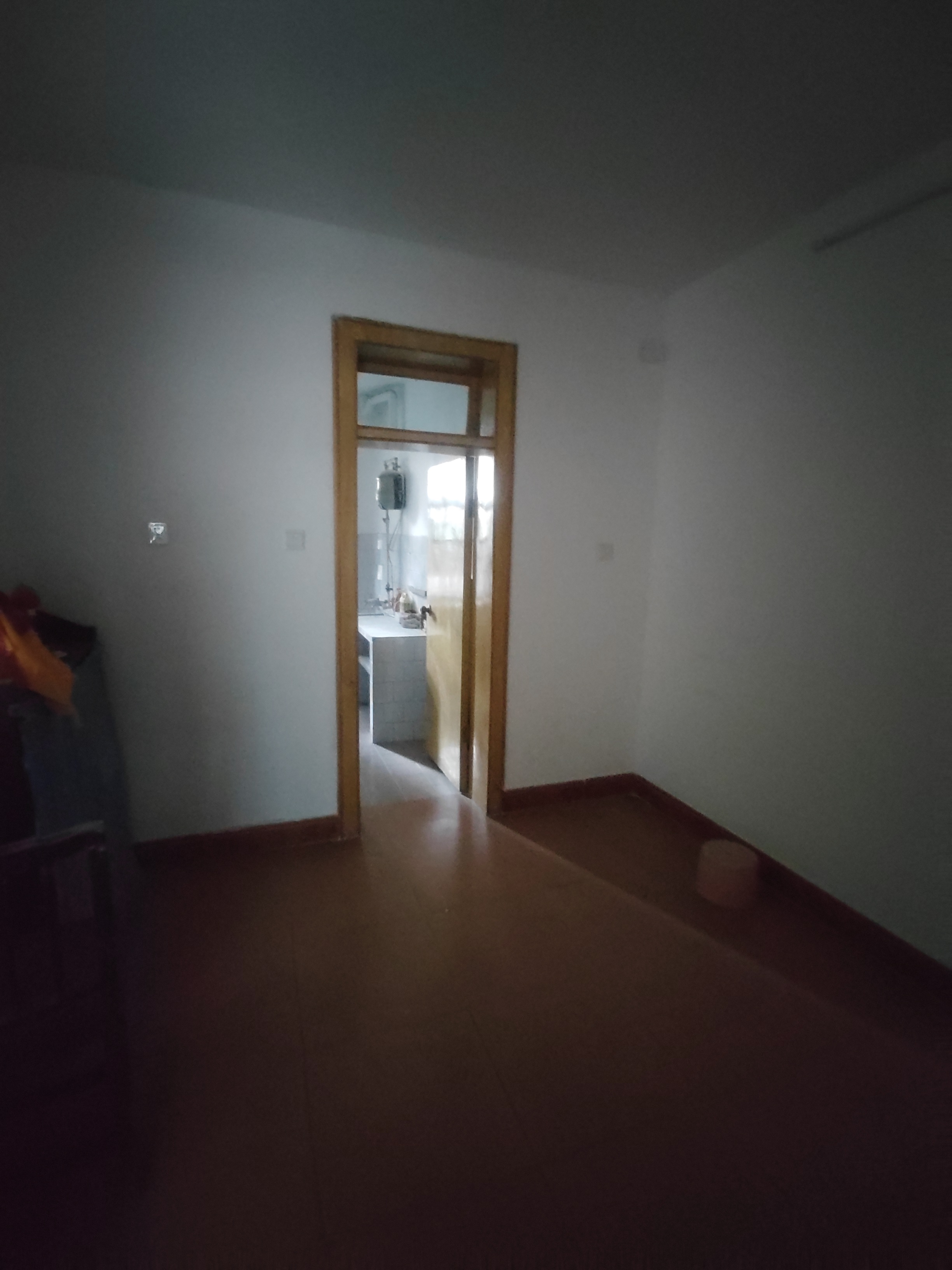 市商业局老小区 3室2厅1卫 750.0元/月 市商业局老小区 3室2厅1卫 750.0元/月室内图