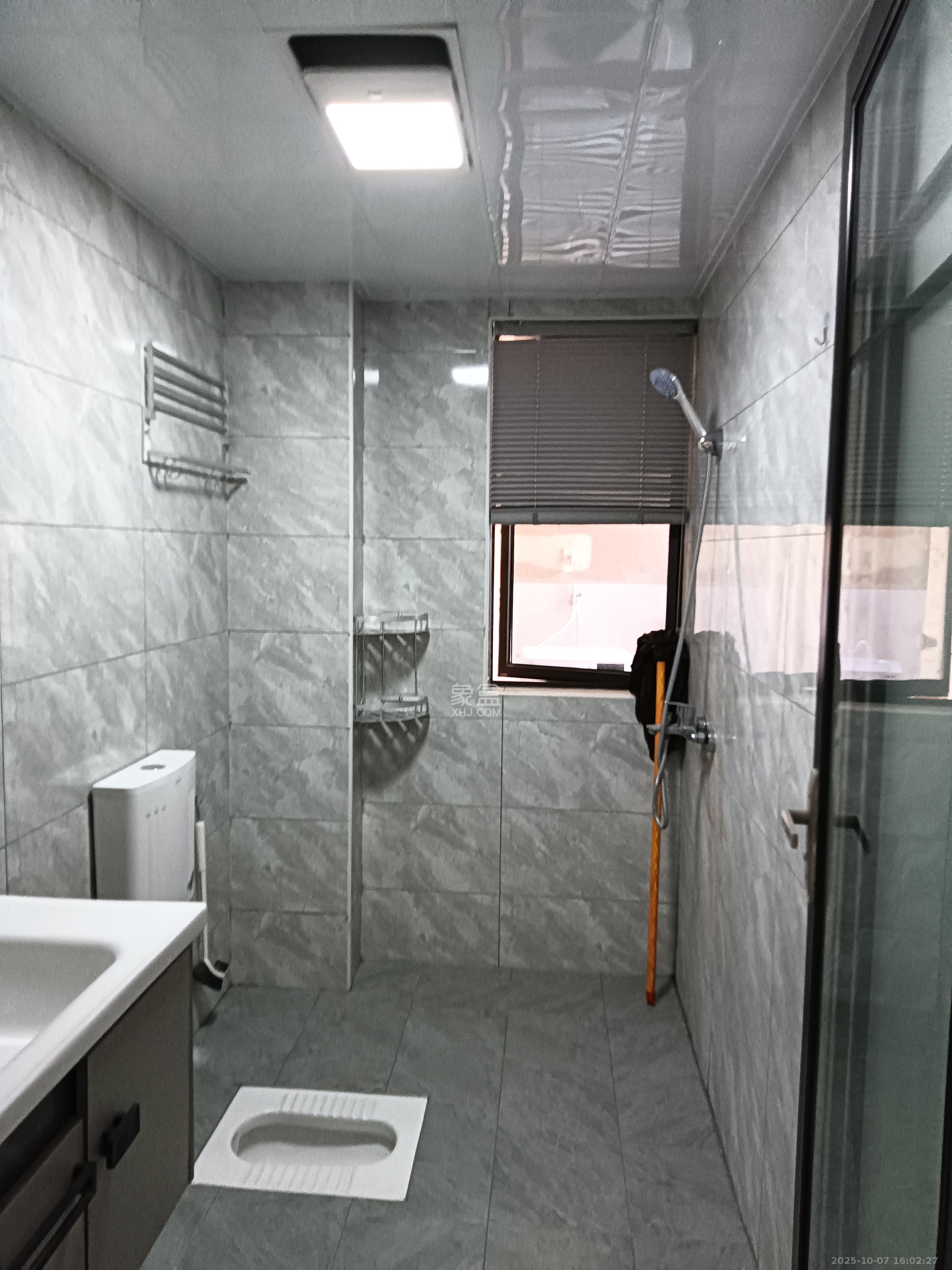 国欣向荣府 4室2厅1卫 3500.0元/月 国欣向荣府 4室2厅1卫 3500.0元/月室内图