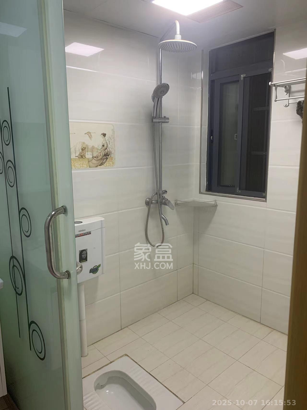 五矿格澜郡  3室2厅2卫    2000.0元/月室内图