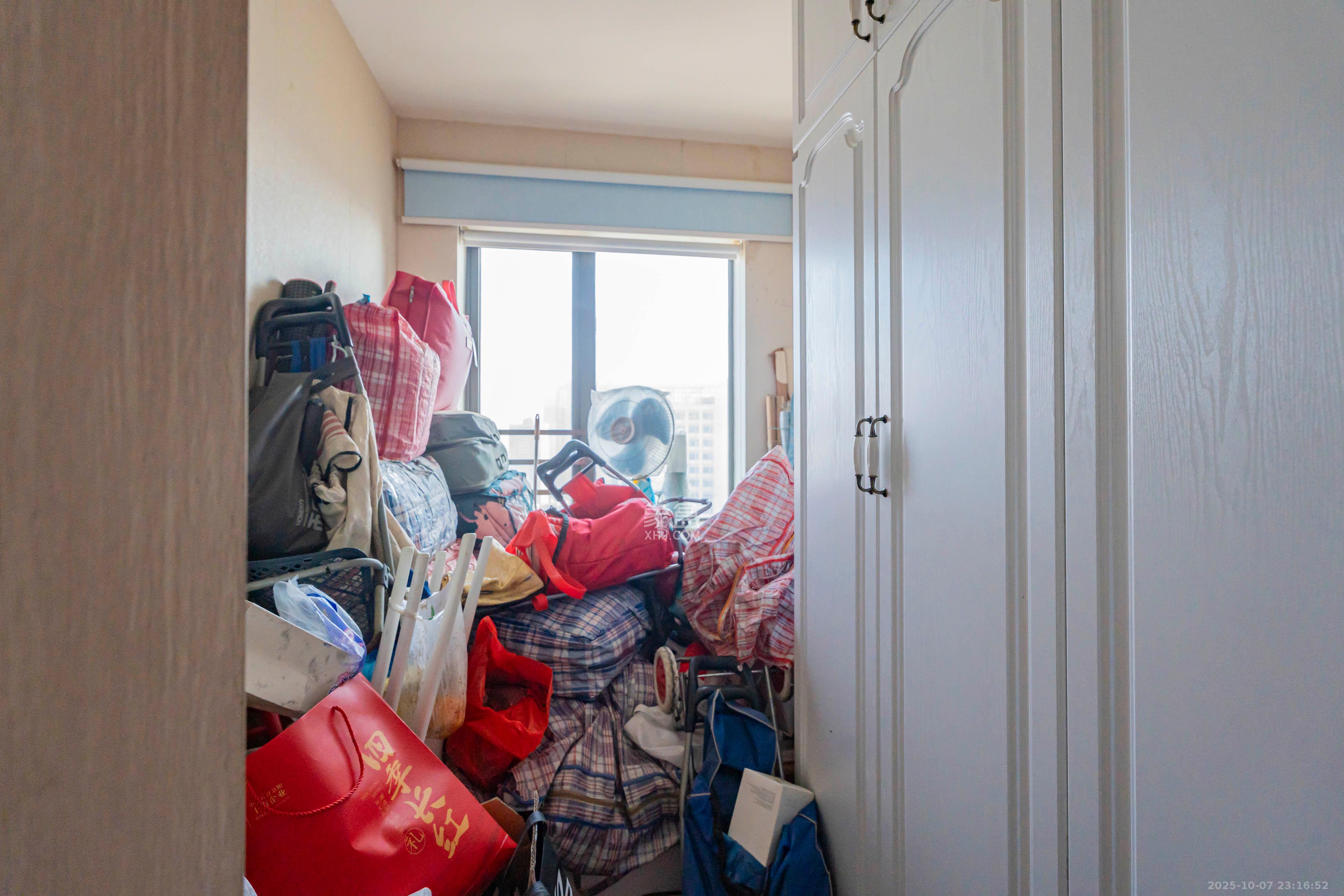 盛世美居荷园 3室2厅2卫 110.0万 盛世美居荷园 3室2厅2卫 110.0万卧室