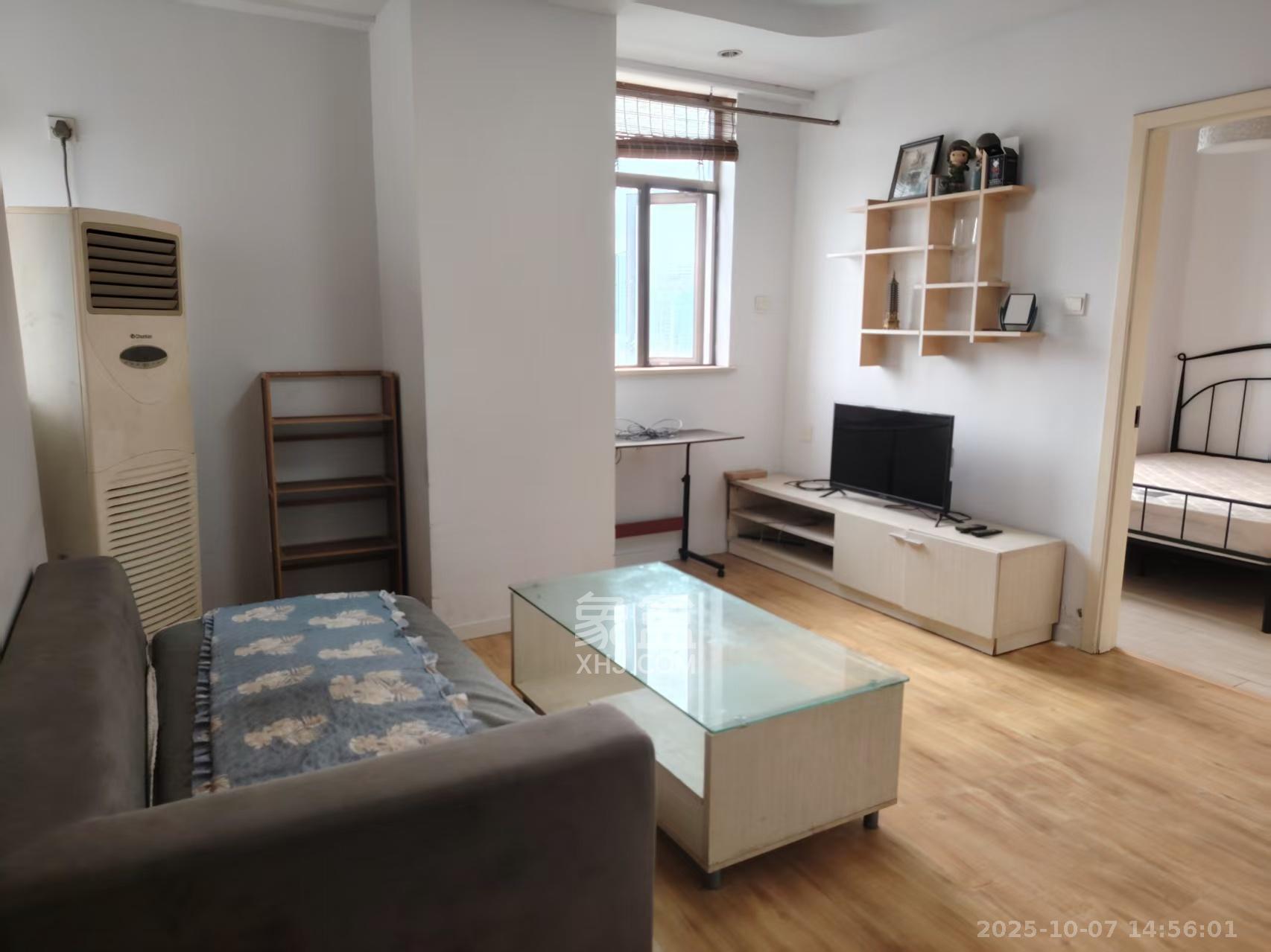 昊天大厦 2室1厅1卫 2200.0元/月 昊天大厦 2室1厅1卫 2200.0元/月室内图