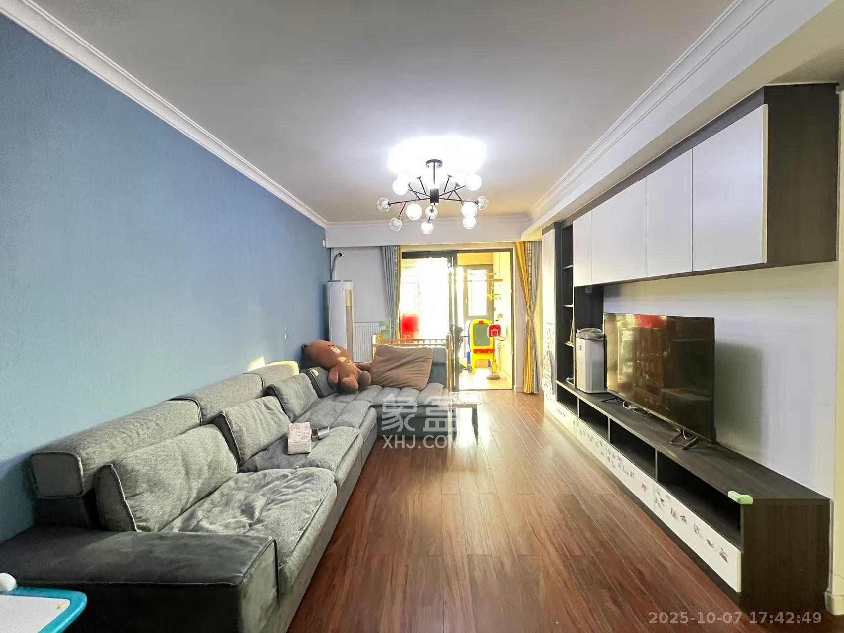 万科魅力之城锋镜里 3室2厅2卫 3000.0元/月 万科魅力之城锋镜里 3室2厅2卫 3000.0元/月室内图