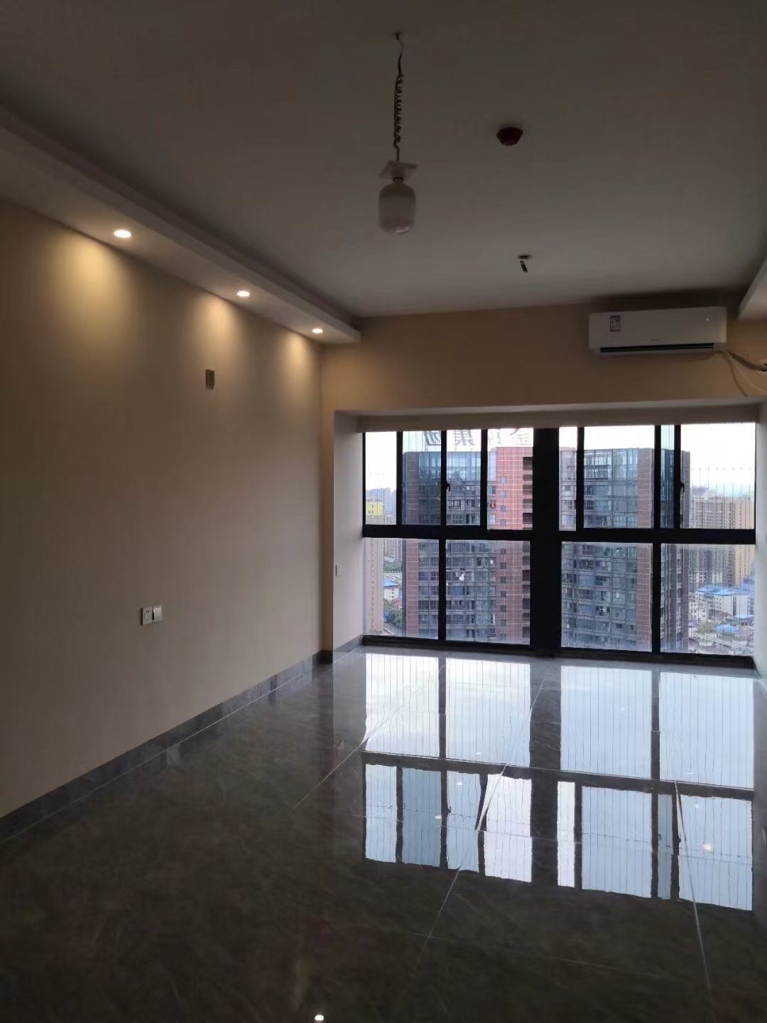 金钟大雁城  1室1厅1卫    1800.0元/月