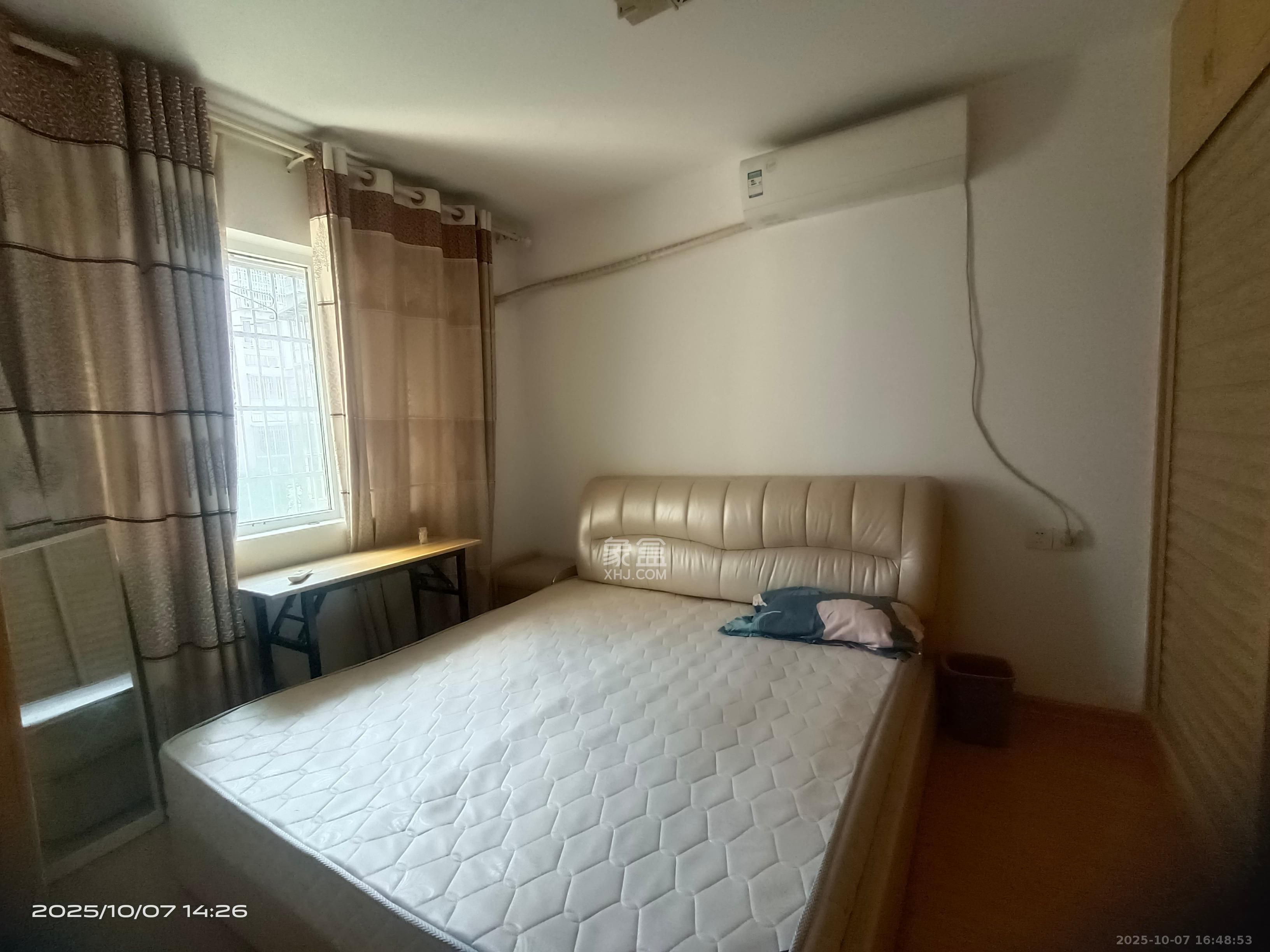 长房凤凰佳园 1室1厅1卫 1300.0元/月 长房凤凰佳园 1室1厅1卫 1300.0元/月室内图