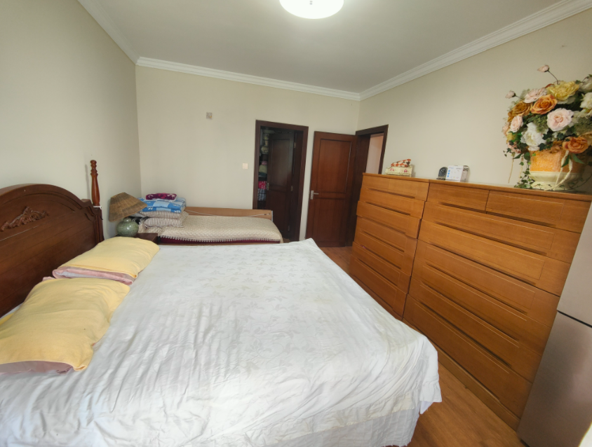 置地花园 3室2厅2卫 3500.0元/月 置地花园 3室2厅2卫 3500.0元/月室内图