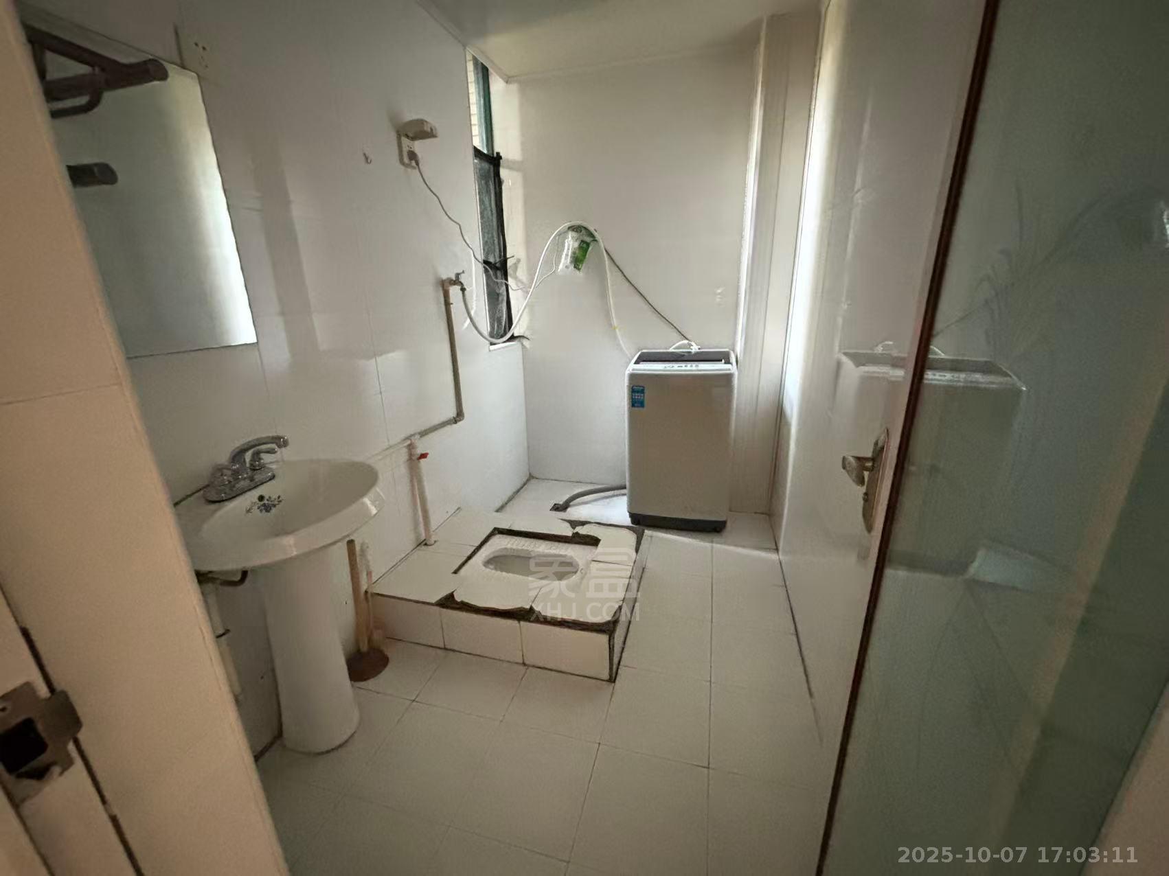 共和城 3室2厅1卫 1800.0元/月 共和城 3室2厅1卫 1800.0元/月室内图