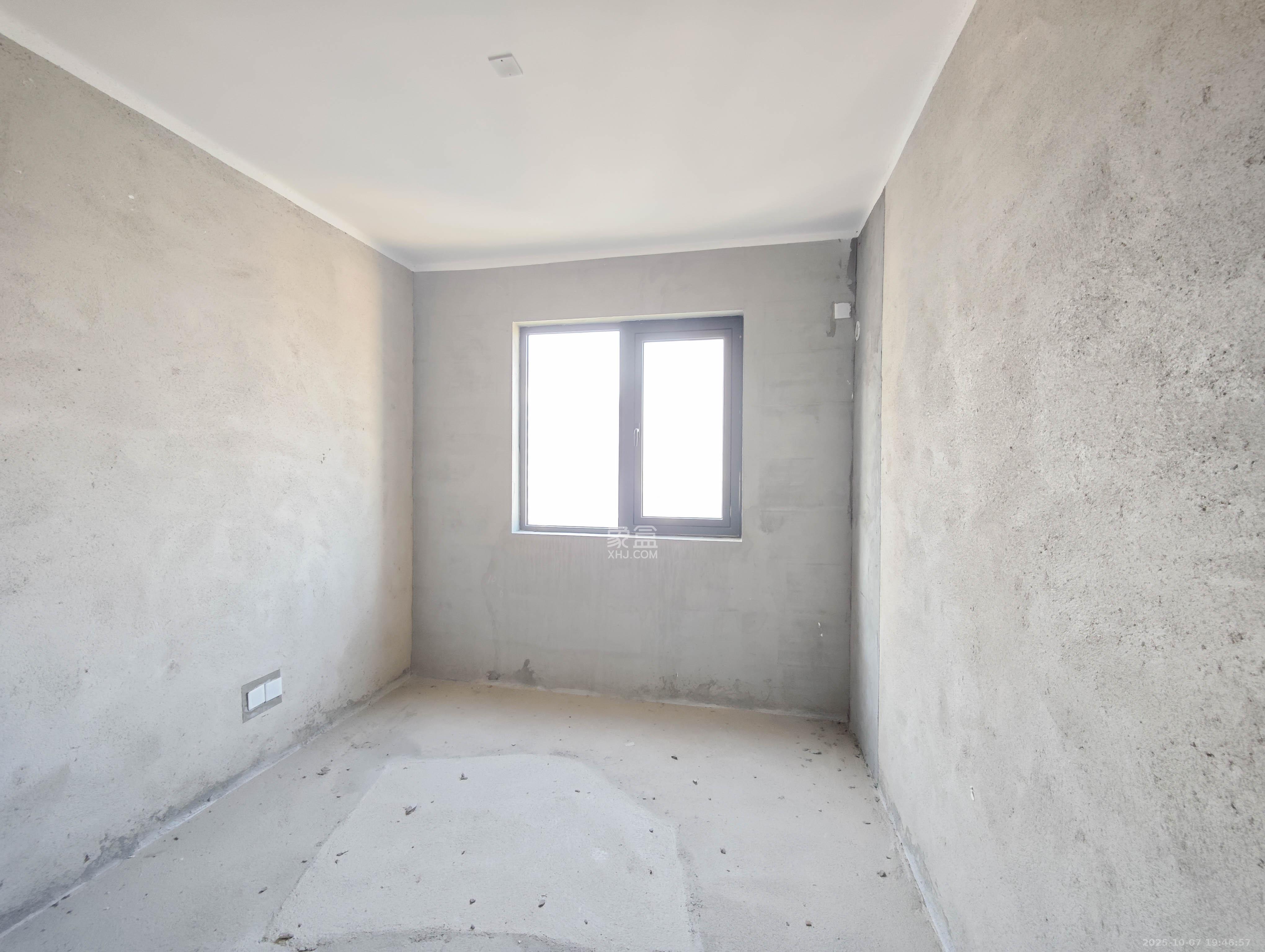 融创会展上东区  3室2厅1卫    90.0万卧室