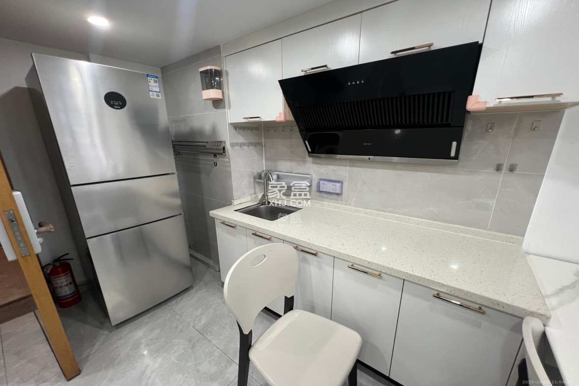 明昇壹城(明昇时代广场)三期 2室1厅2卫 2500.0元/月 明昇壹城(明昇时代广场)三期 2室1厅2卫 2500.0元/月室内图