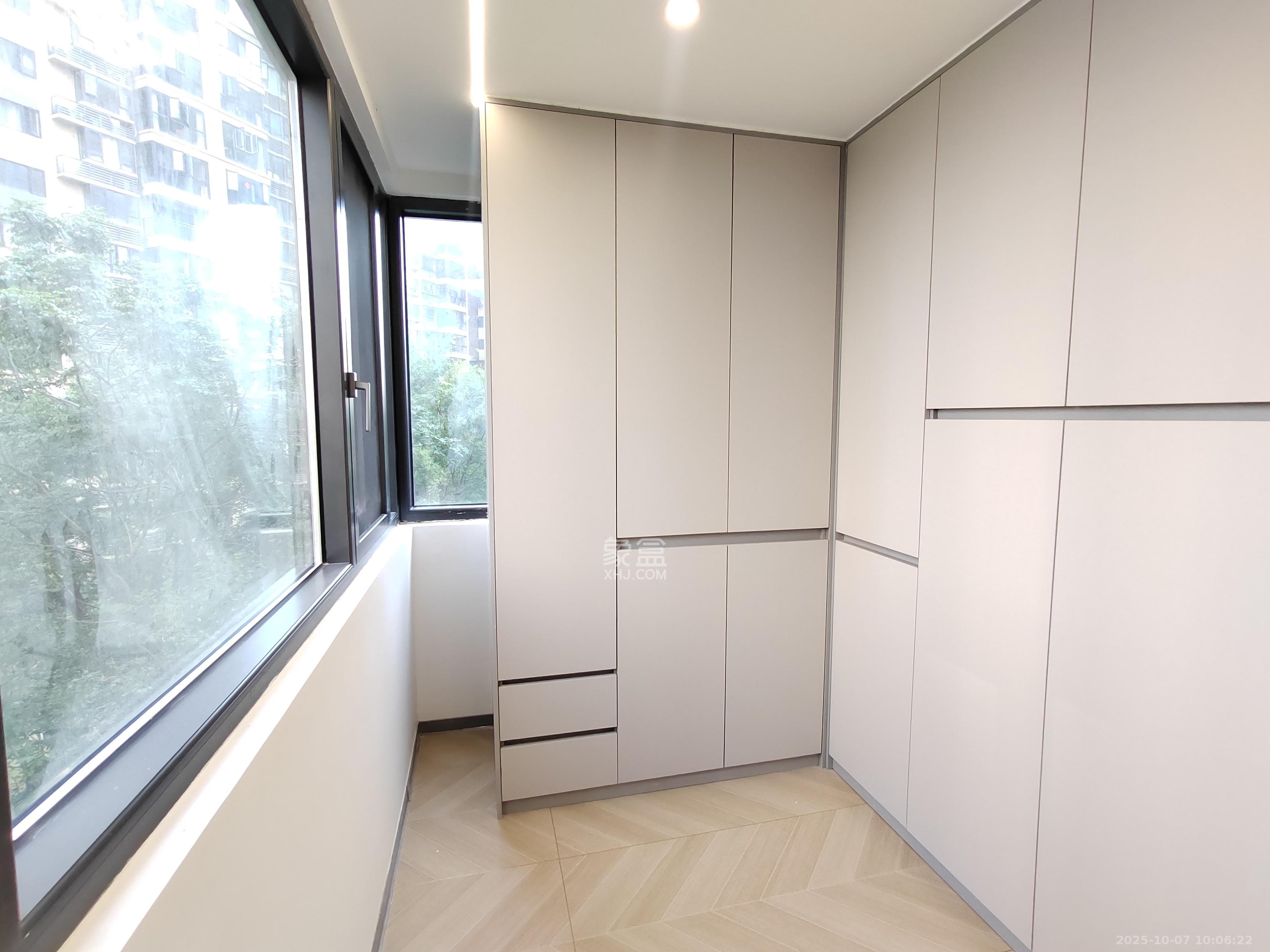 保利香槟国际  5室2厅2卫    3000.0元/月室内图