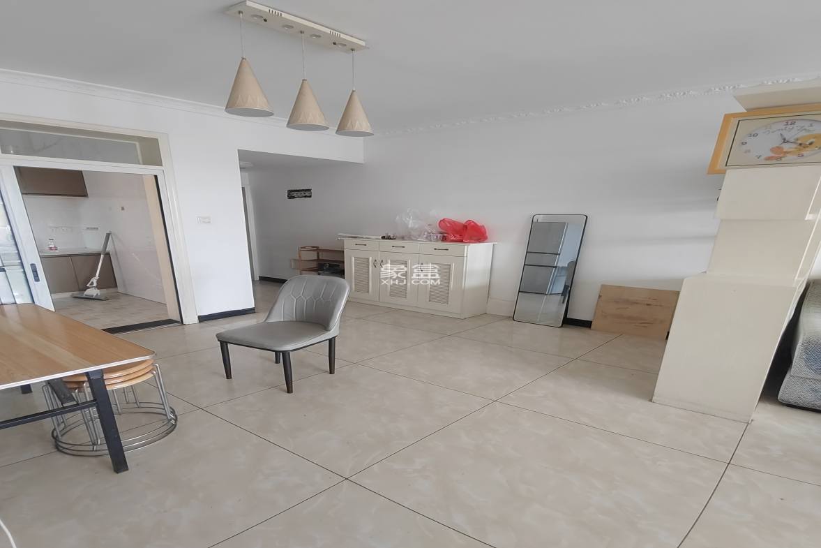 金信花园 4室2厅1卫 1050.0元/月 金信花园 4室2厅1卫 1050.0元/月室内图