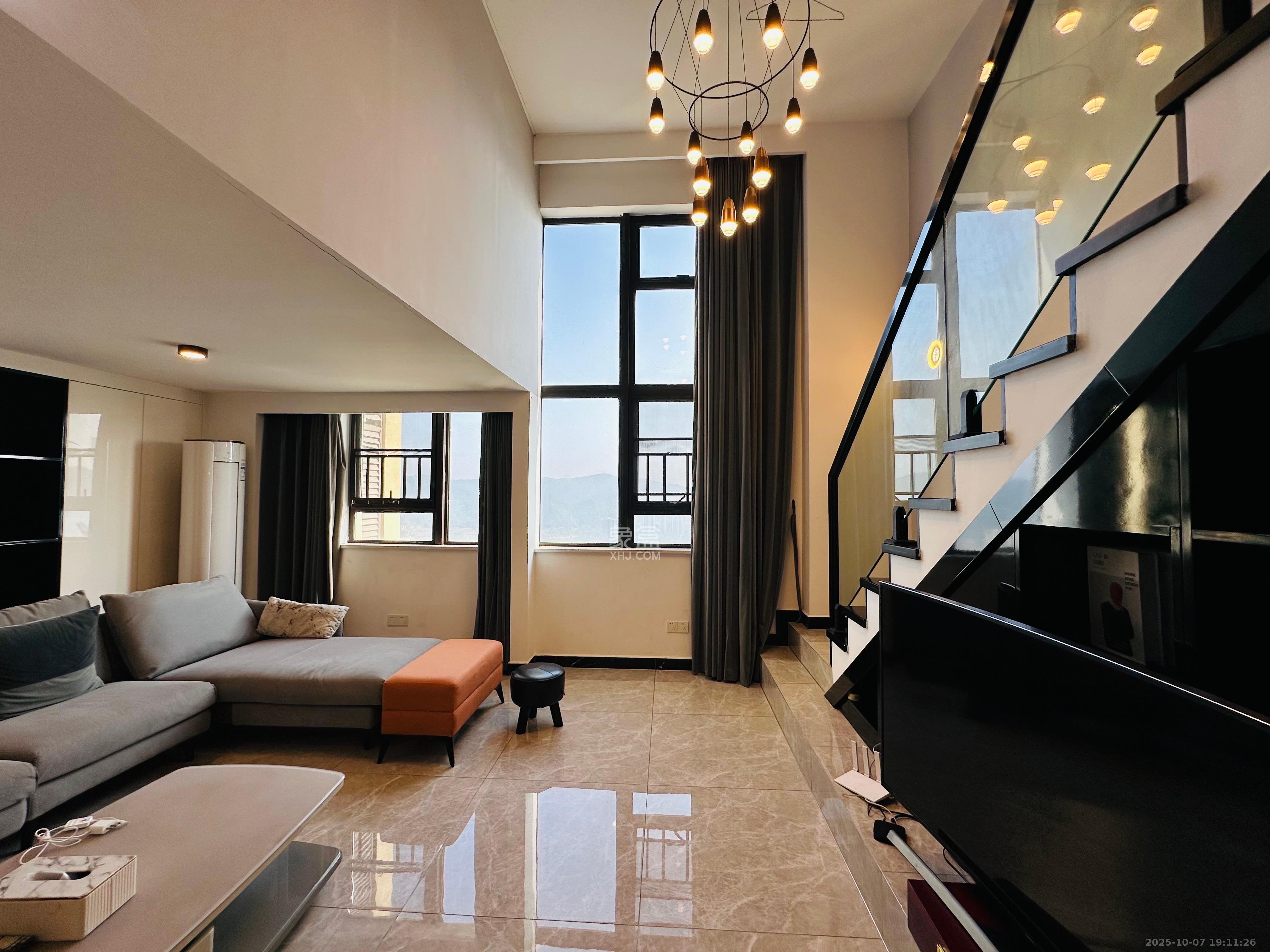 达美溪湖湾 2室2厅1卫 3500.0元/月 达美溪湖湾 2室2厅1卫 3500.0元/月室内图