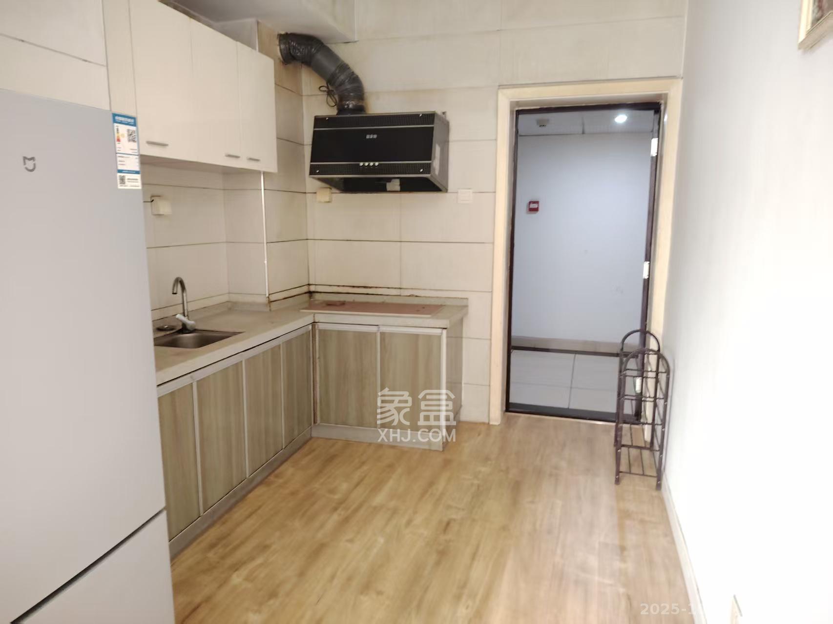 昊天大厦 2室1厅1卫 2200.0元/月 昊天大厦 2室1厅1卫 2200.0元/月室内图