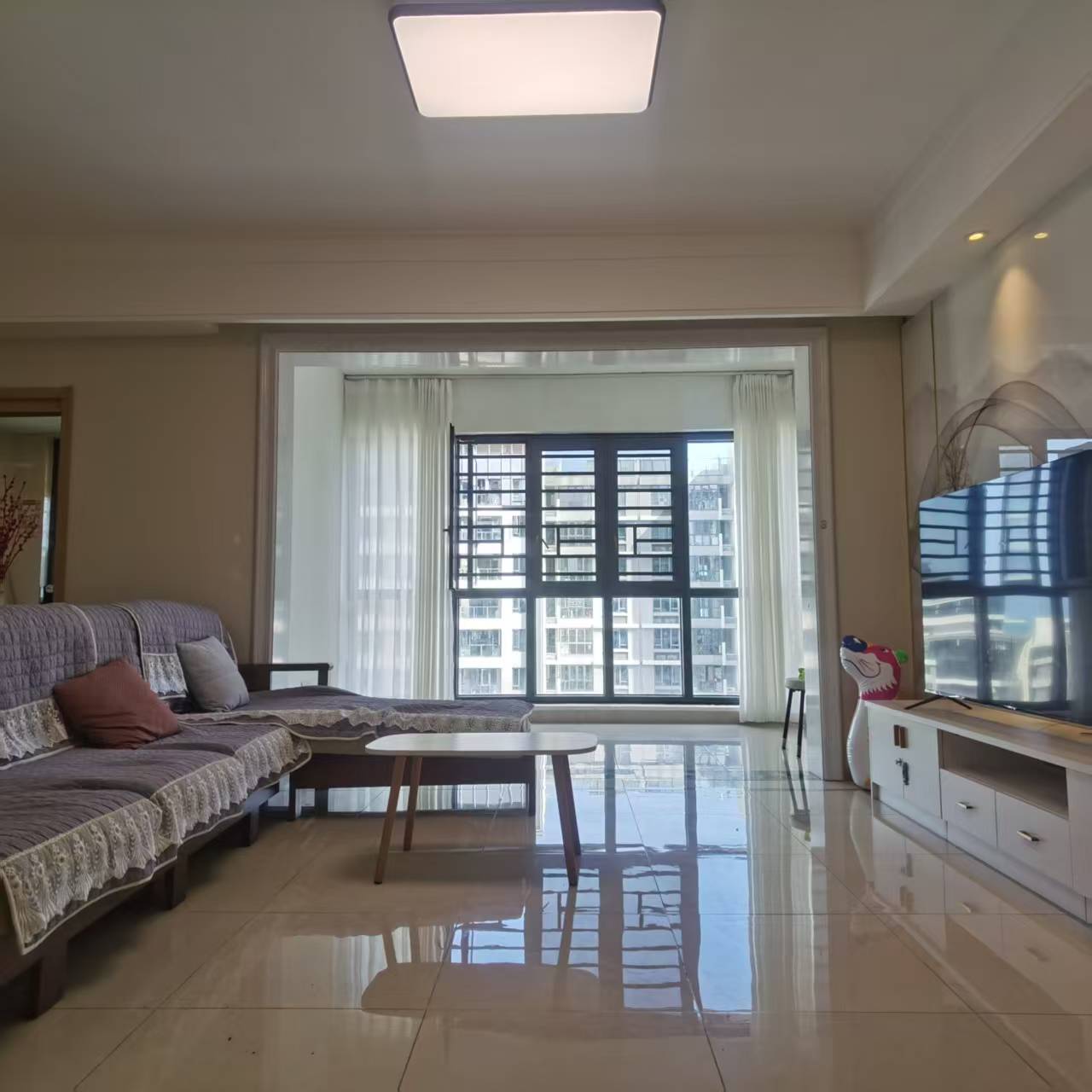 大华锦绣海岸四期 3室2厅2卫 2900.0元/月 大华锦绣海岸四期 3室2厅2卫 2900.0元/月室内图