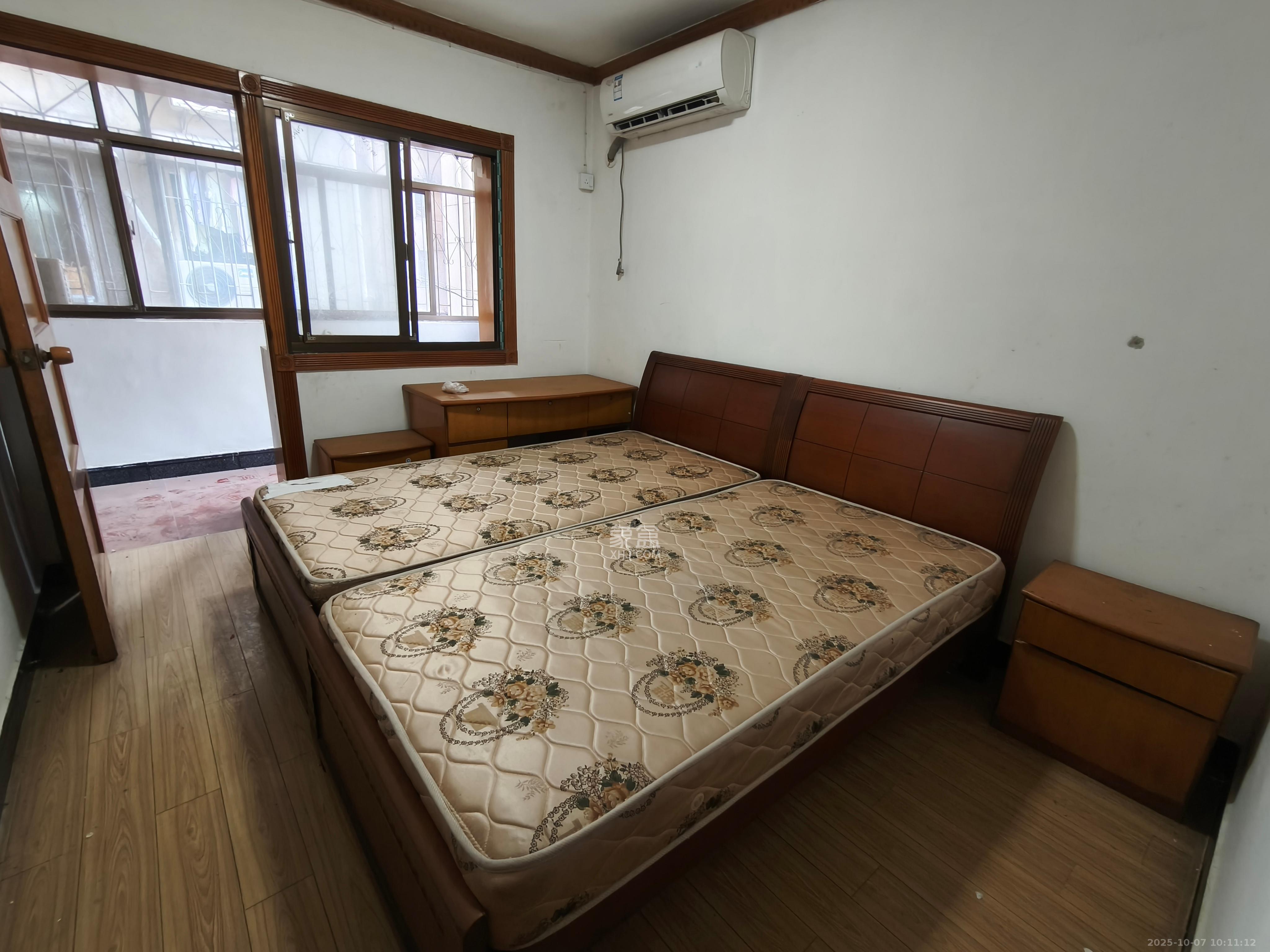 崇文里、崇圣里散盘 3室2厅1卫 2200.0元/月 崇文里、崇圣里散盘 3室2厅1卫 2200.0元/月室内图