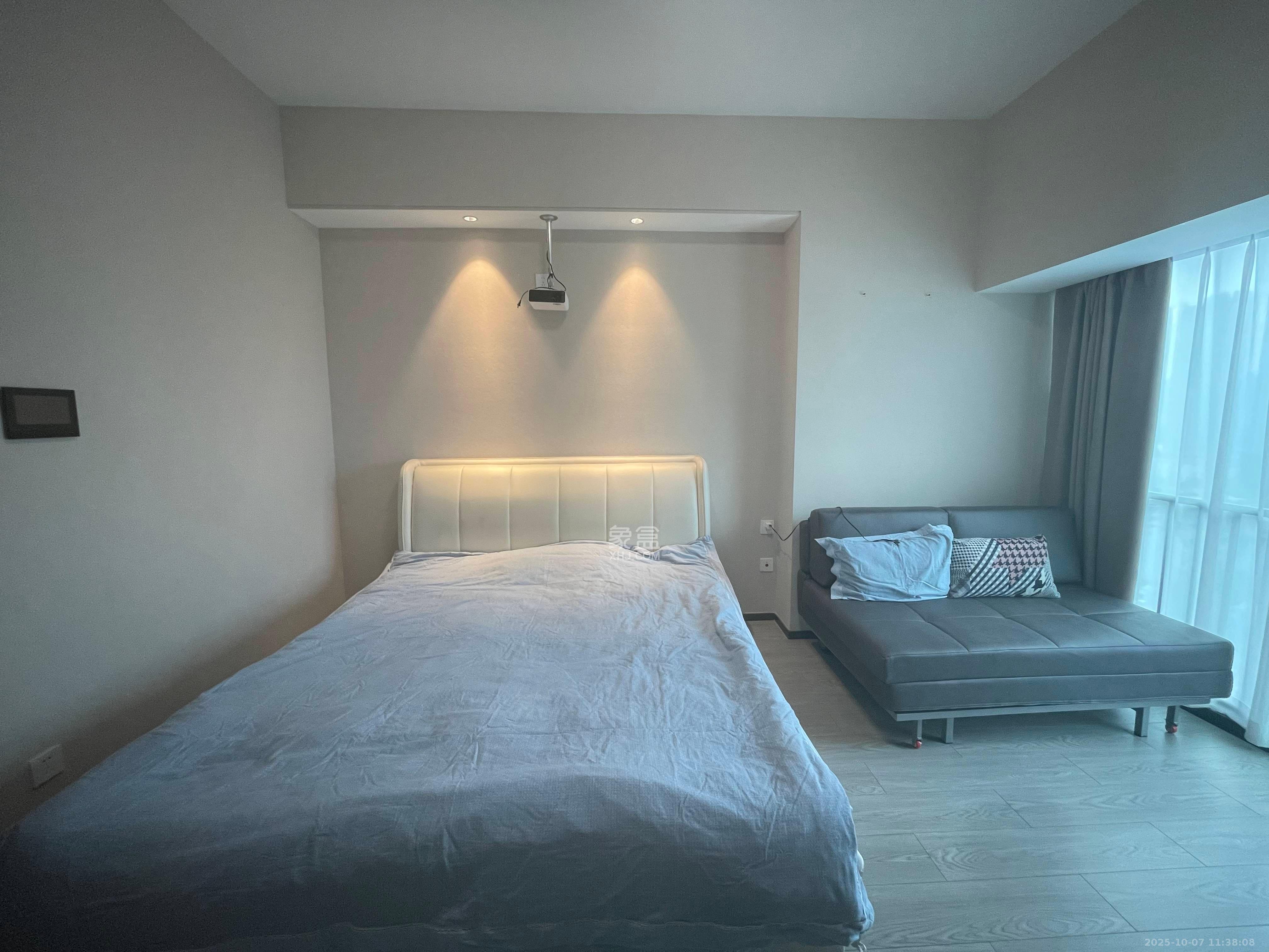 华润置地中心  1室0厅1卫    2400.0元/月室内图