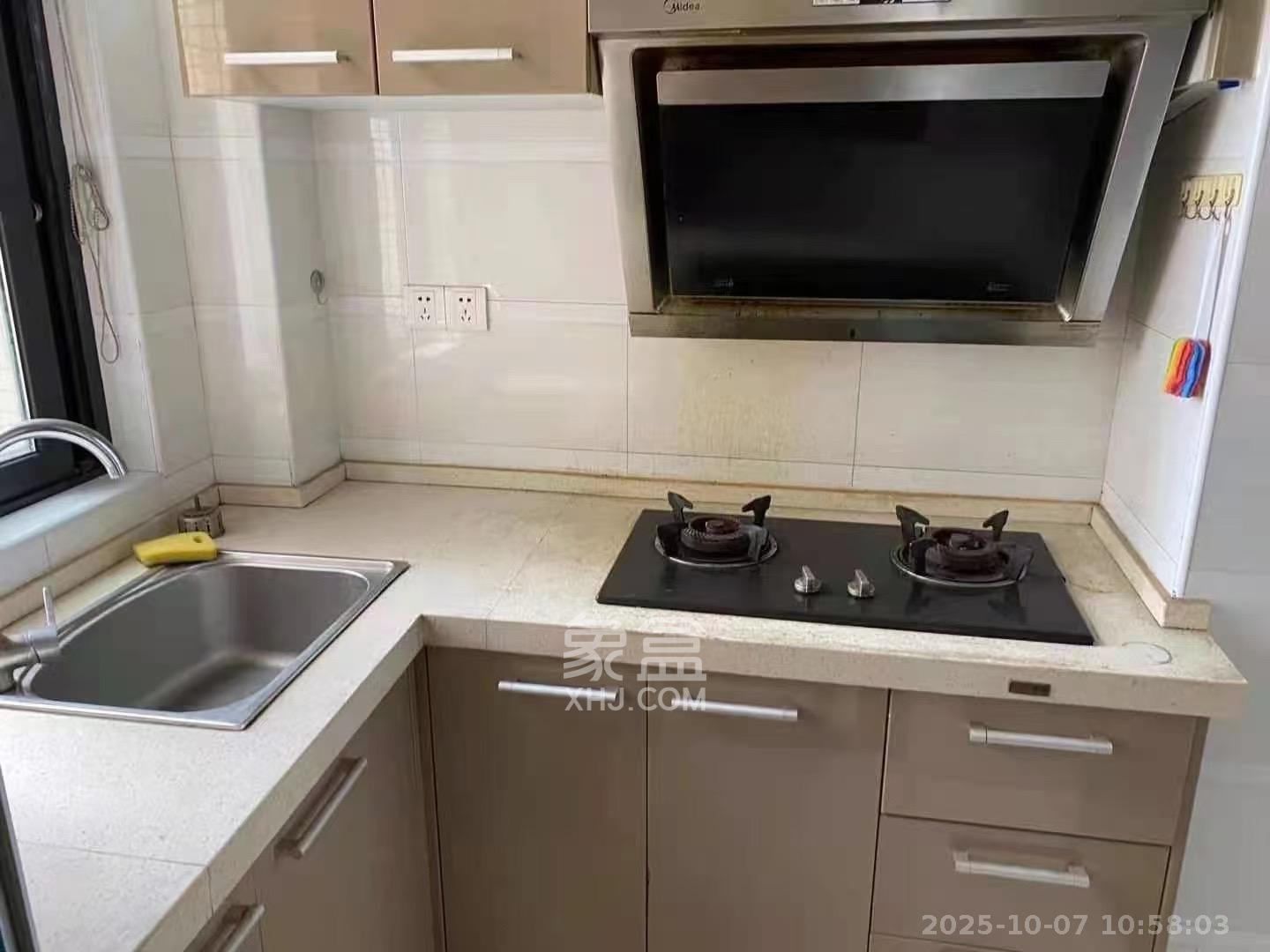 高鑫麓城 2室2厅1卫 2400.0元/月 高鑫麓城 2室2厅1卫 2400.0元/月室内图