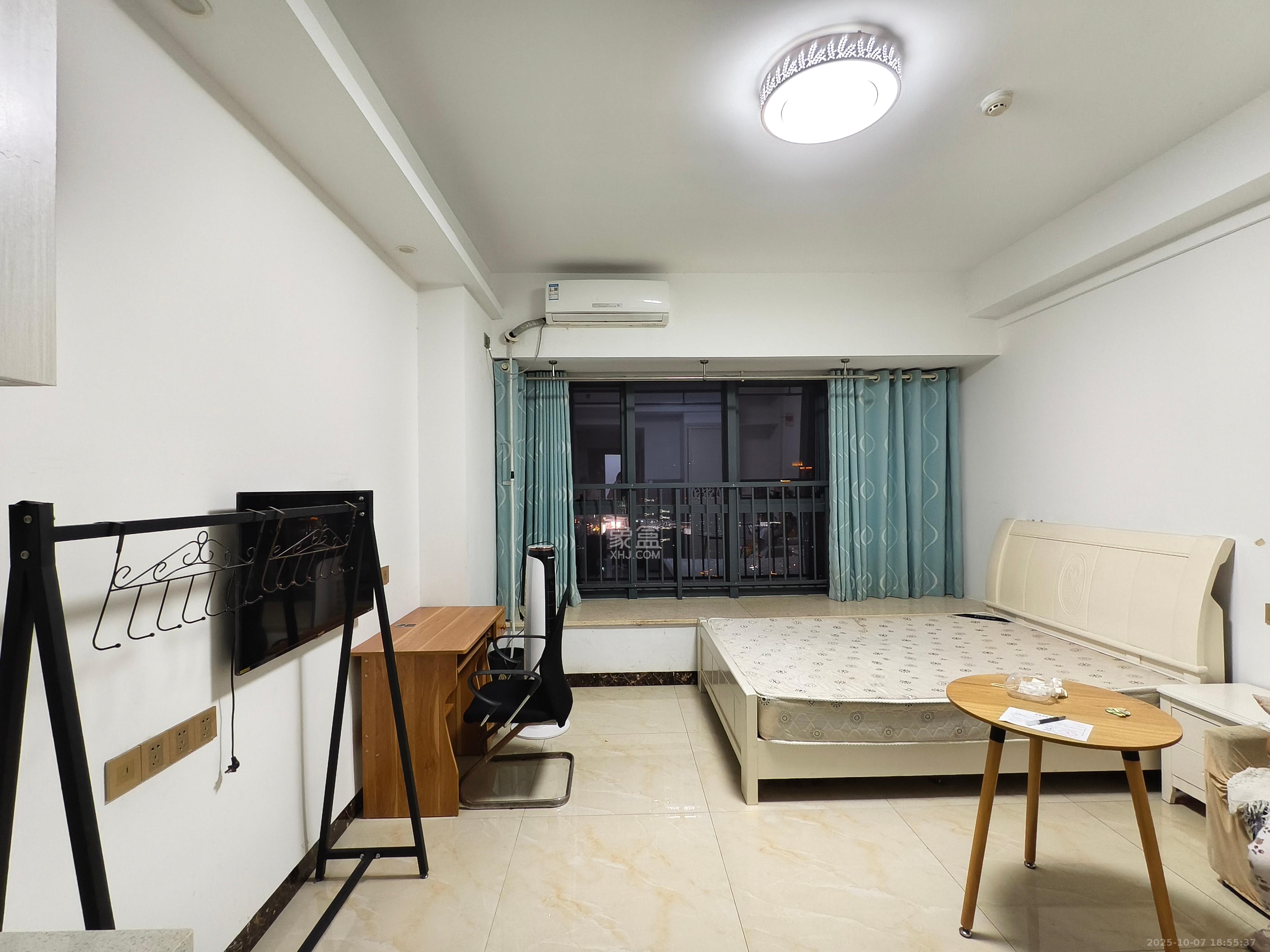 众东国际 1室1厅1卫 1600.0元/月 众东国际 1室1厅1卫 1600.0元/月室内图