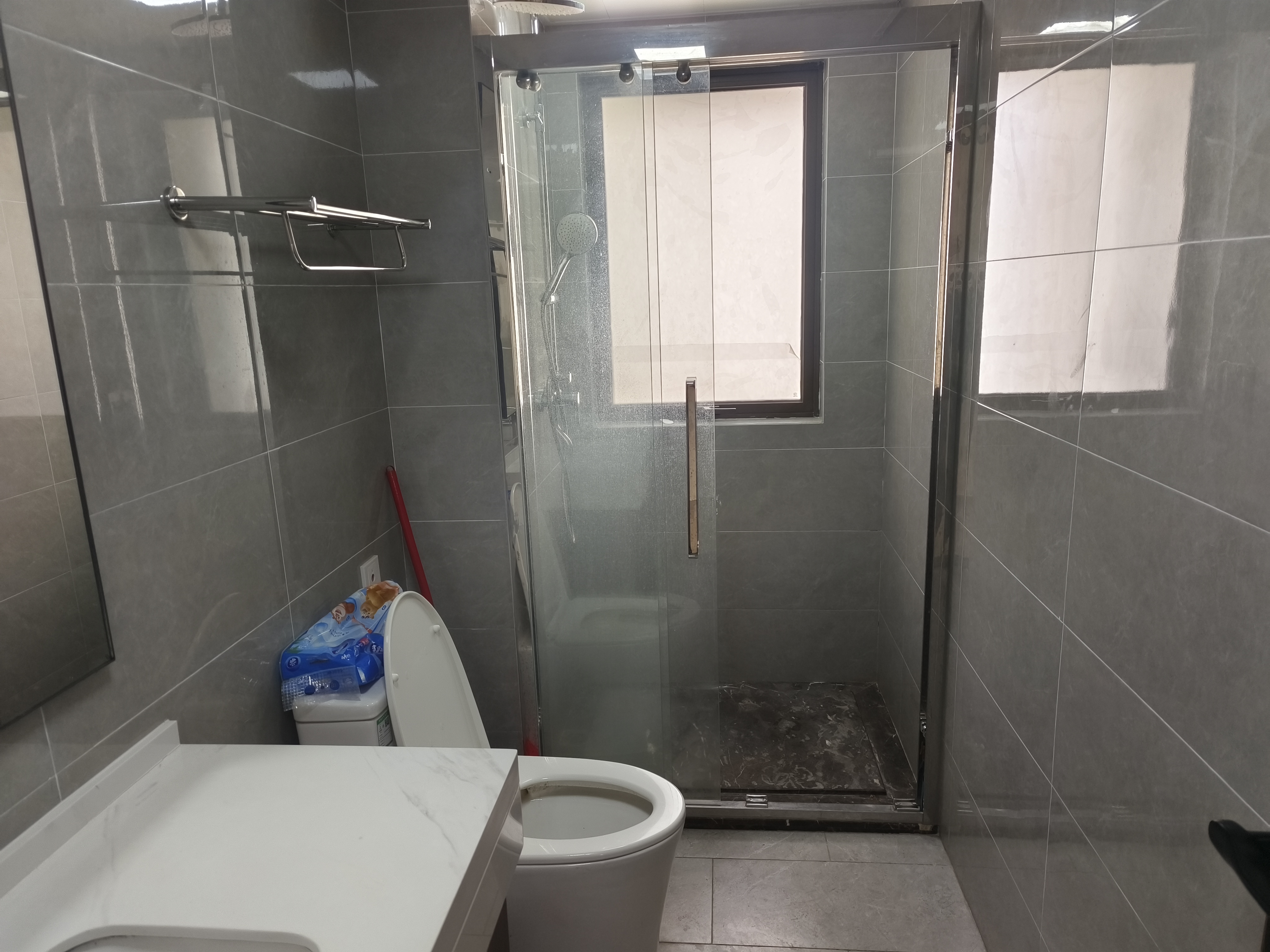 金湖壹号 1室0厅0卫 3800.0元/月 金湖壹号 1室0厅0卫 3800.0元/月室内图