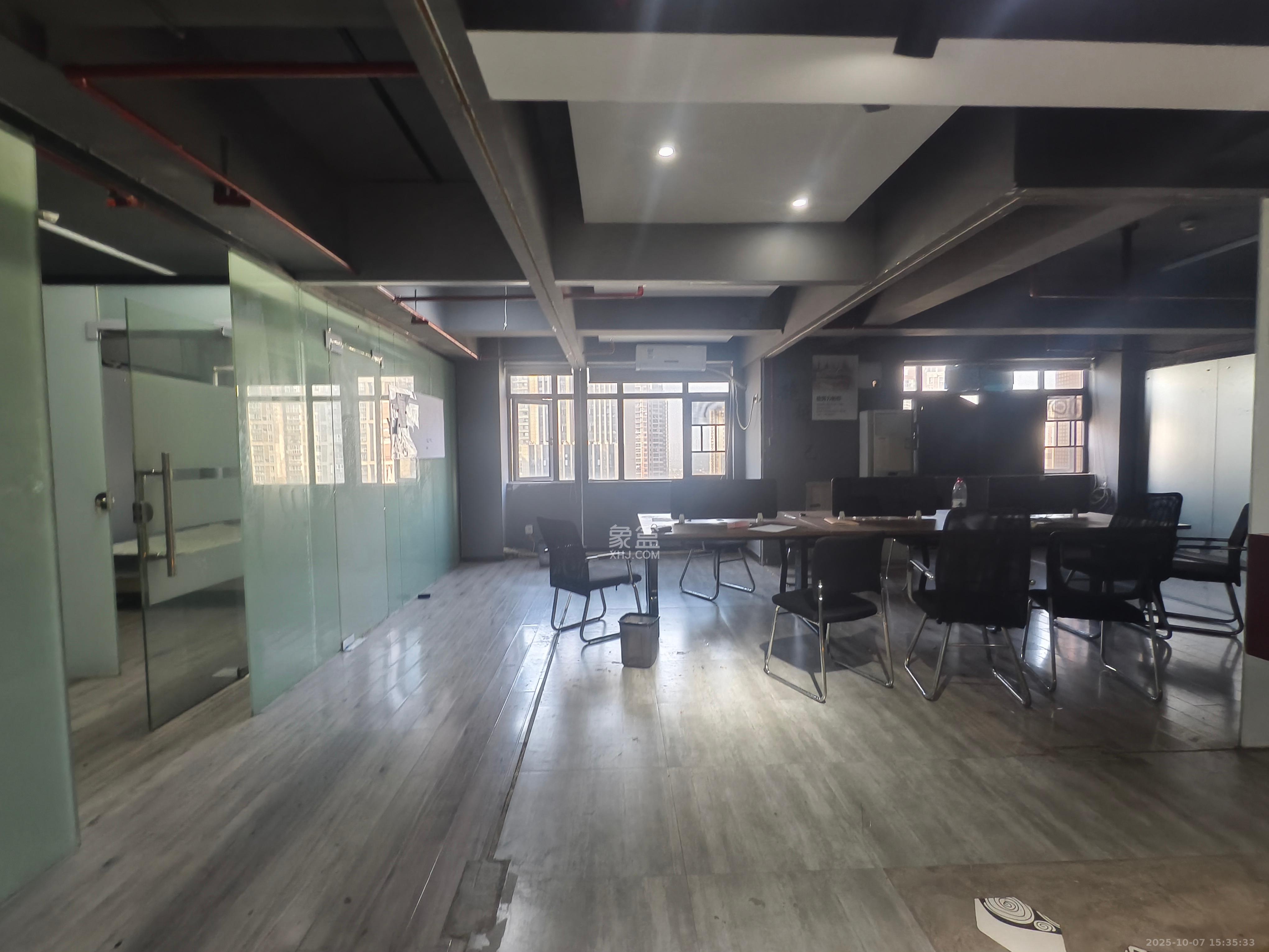 英祥春天   40.0㎡      2000.0元/月室内图