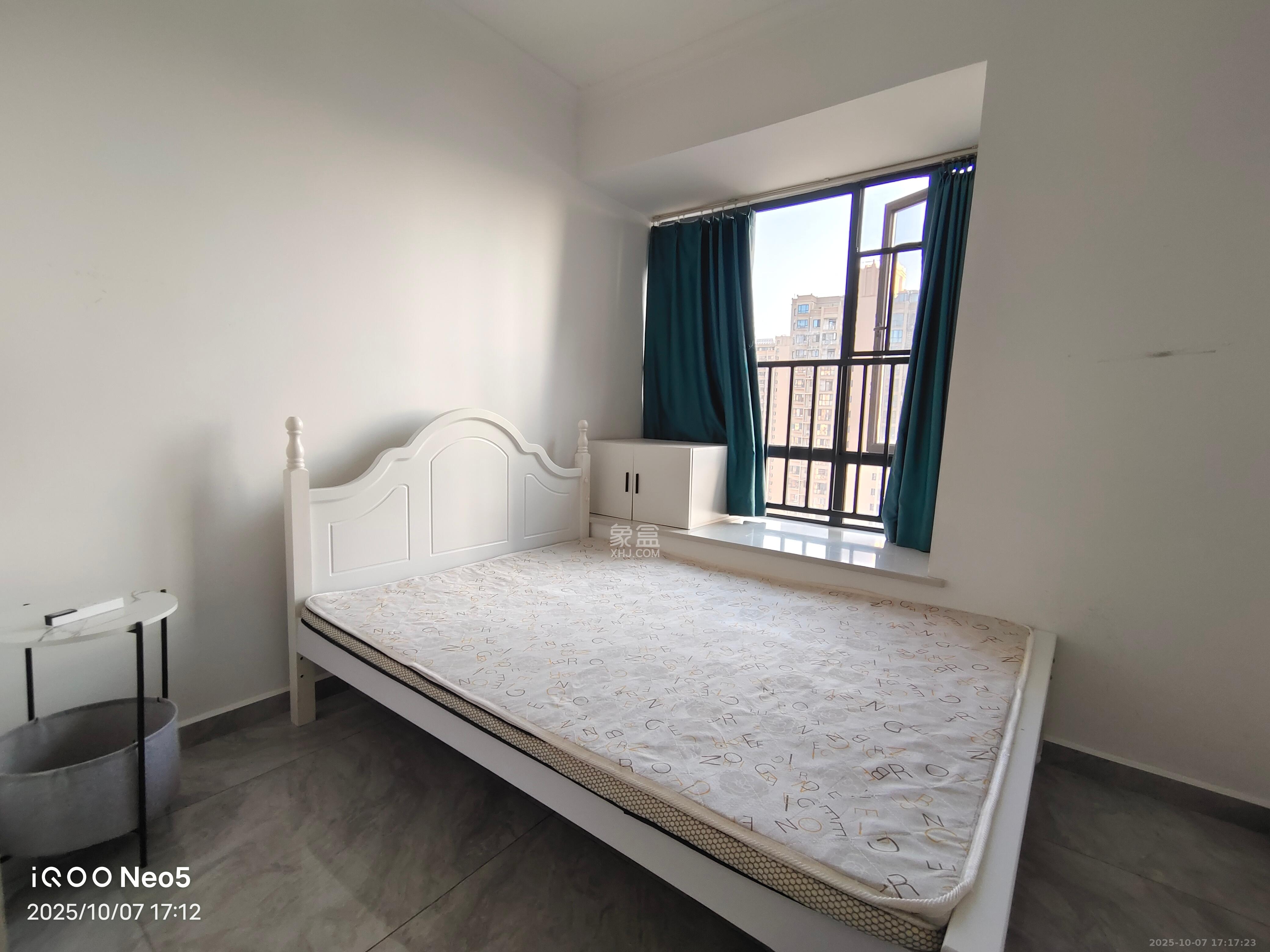 西湖鸿运佳苑 3室2厅2卫 2200.0元/月 西湖鸿运佳苑 3室2厅2卫 2200.0元/月室内图