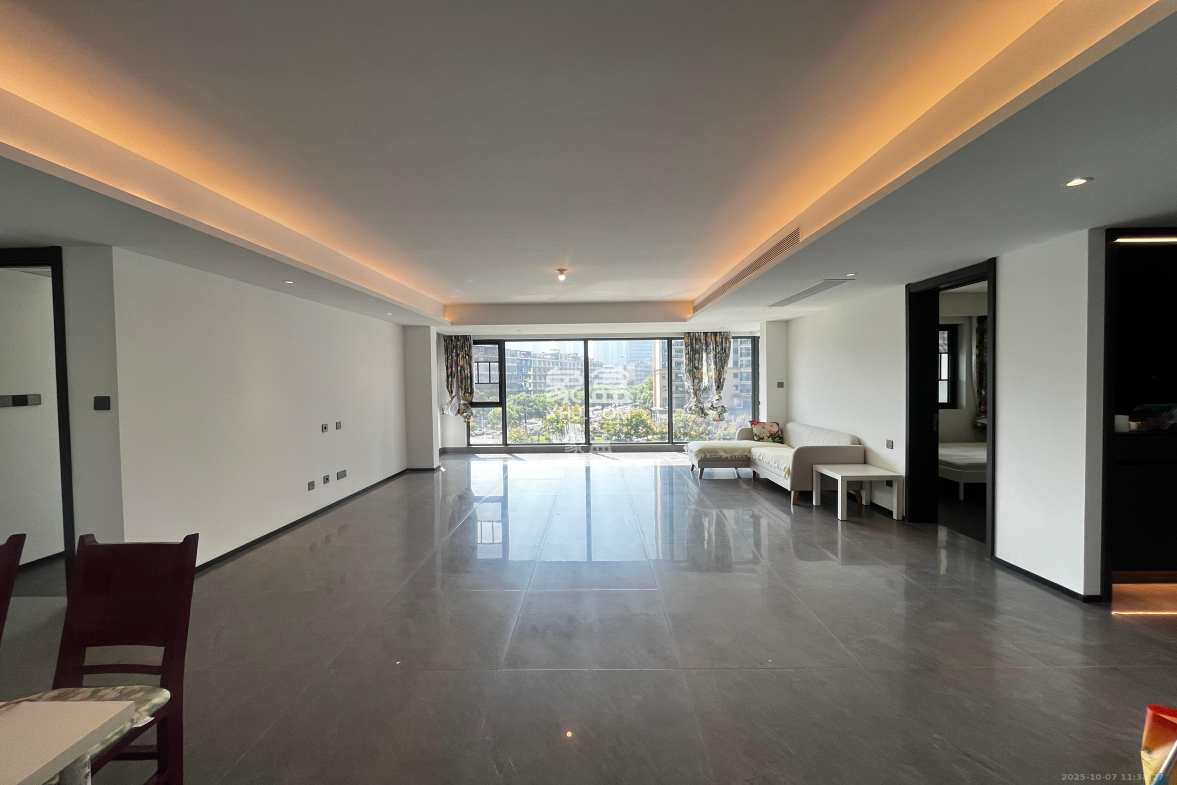 万科松湖天地  4室2厅2卫    6000.0元/月 万科松湖天地  4室2厅2卫    6000.0元/月室内图