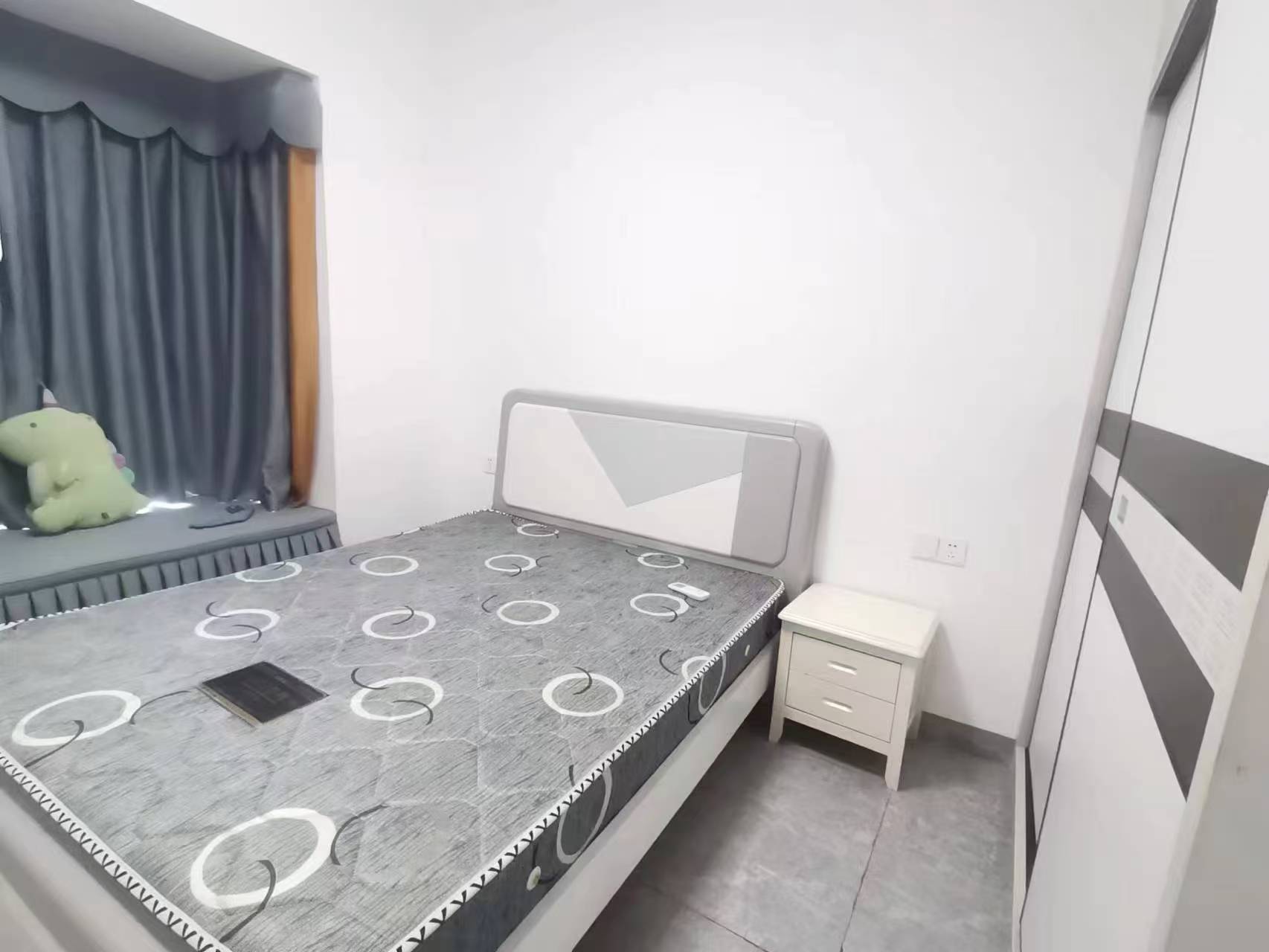 香格里拉 2室2厅1卫 1500.0元/月 香格里拉 2室2厅1卫 1500.0元/月室内图