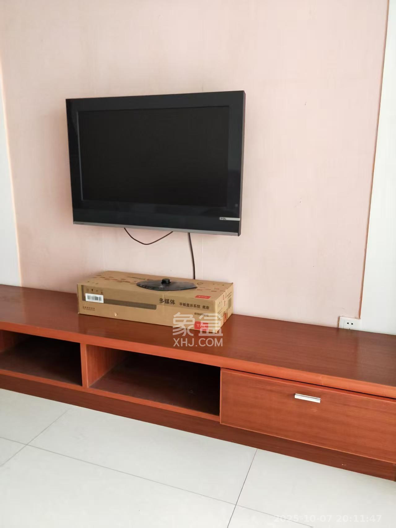 松雅湖畔  2室2厅1卫    1600.0元/月 松雅湖畔  2室2厅1卫    1600.0元/月室内图