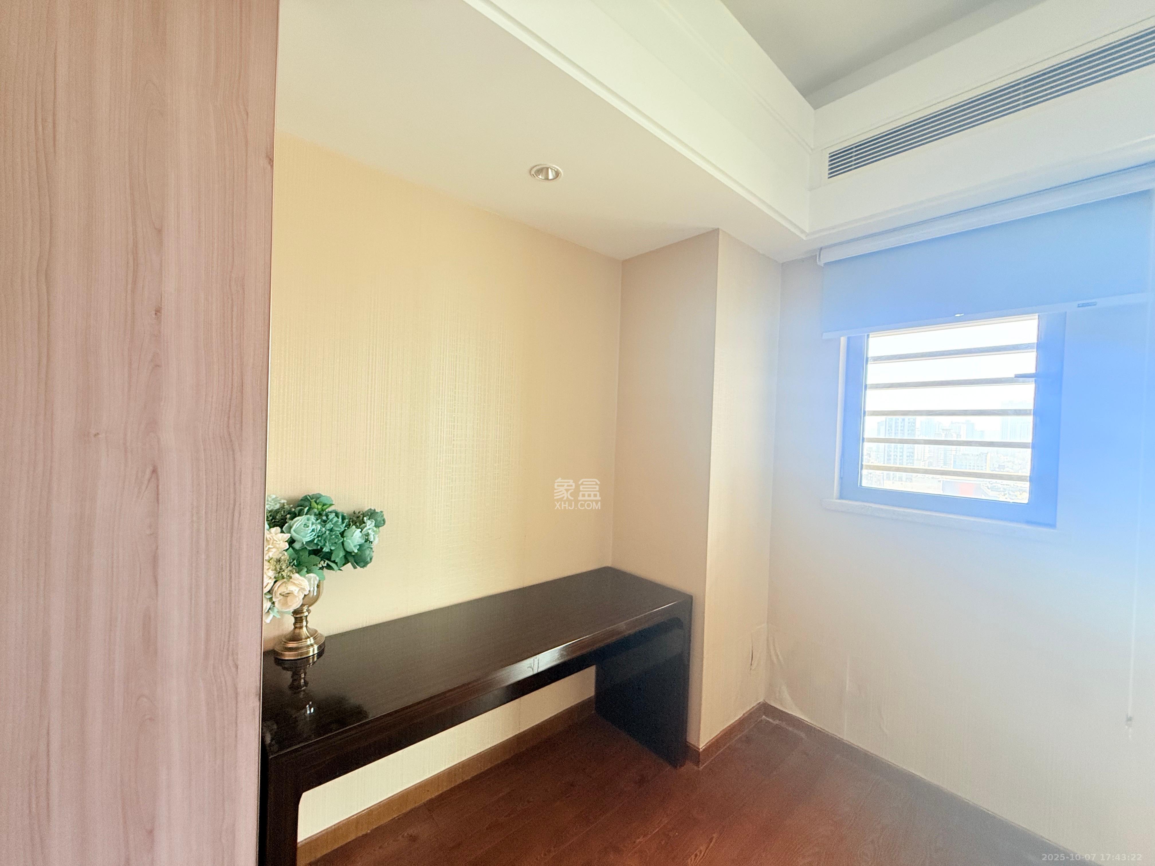 华远国际公寓 1室1厅1卫 3800.0元/月 华远国际公寓 1室1厅1卫 3800.0元/月室内图