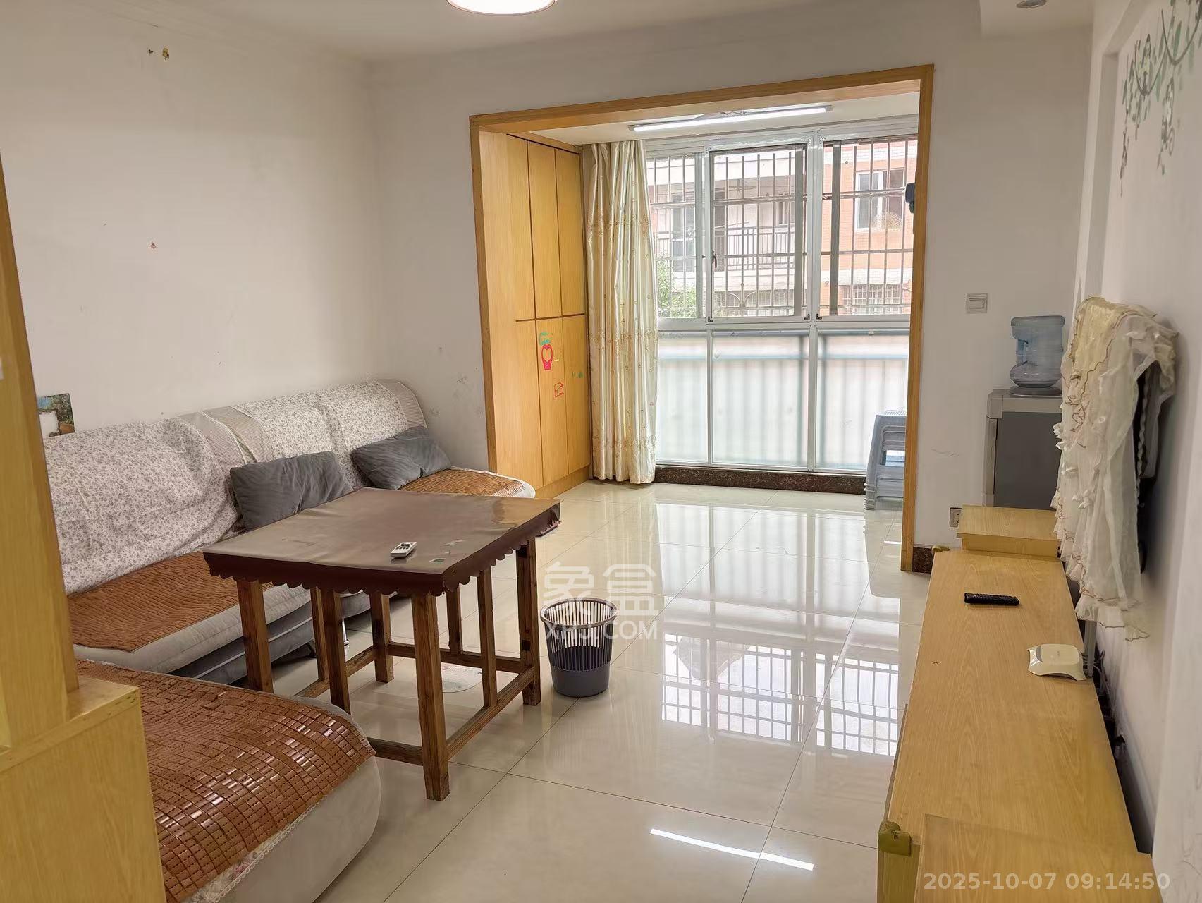 长丰星城  3室2厅1卫    1600.0元/月室内图