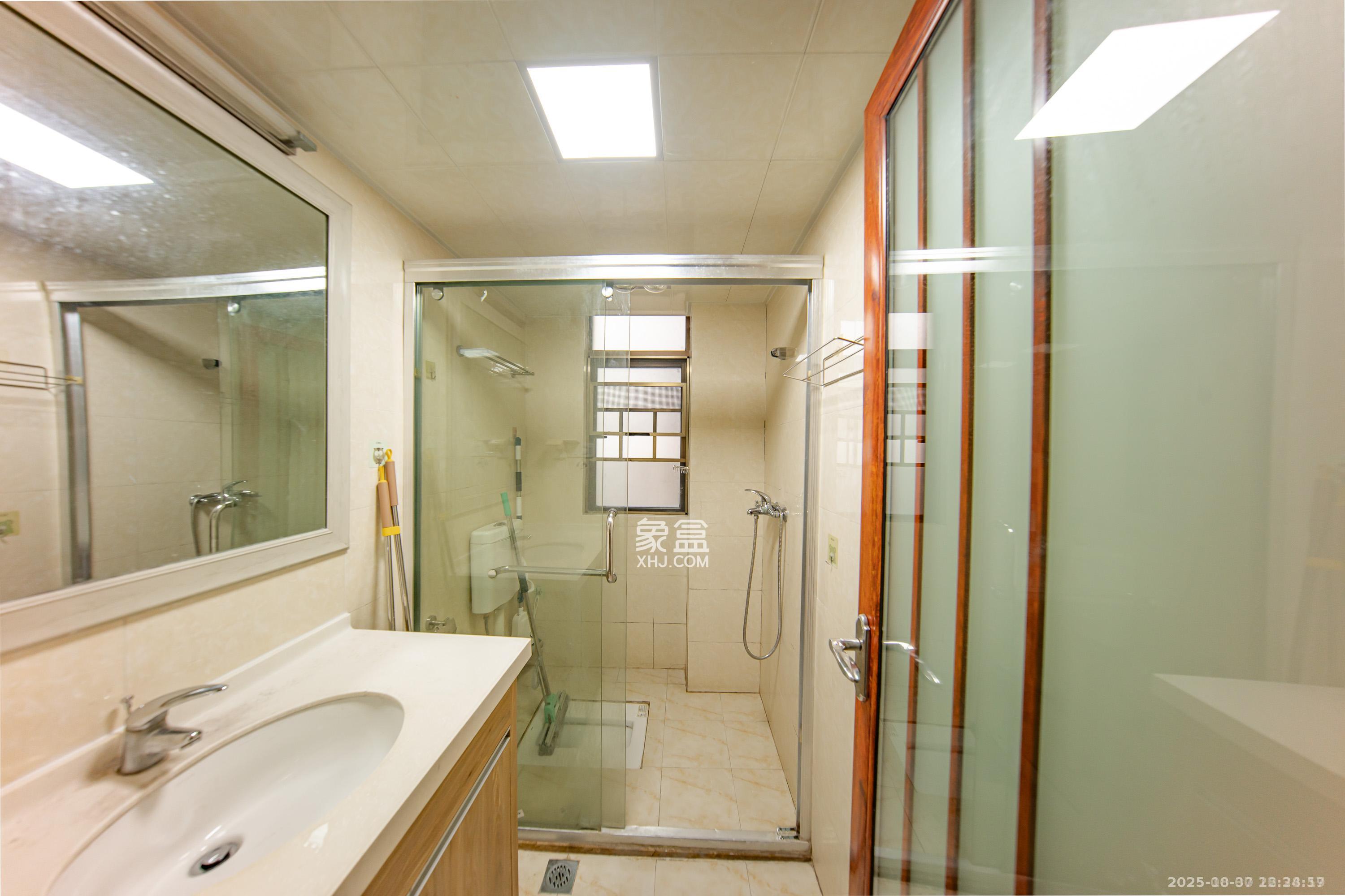 江山帝景哈佛  2室2厅1卫    2100.0元/月室内图