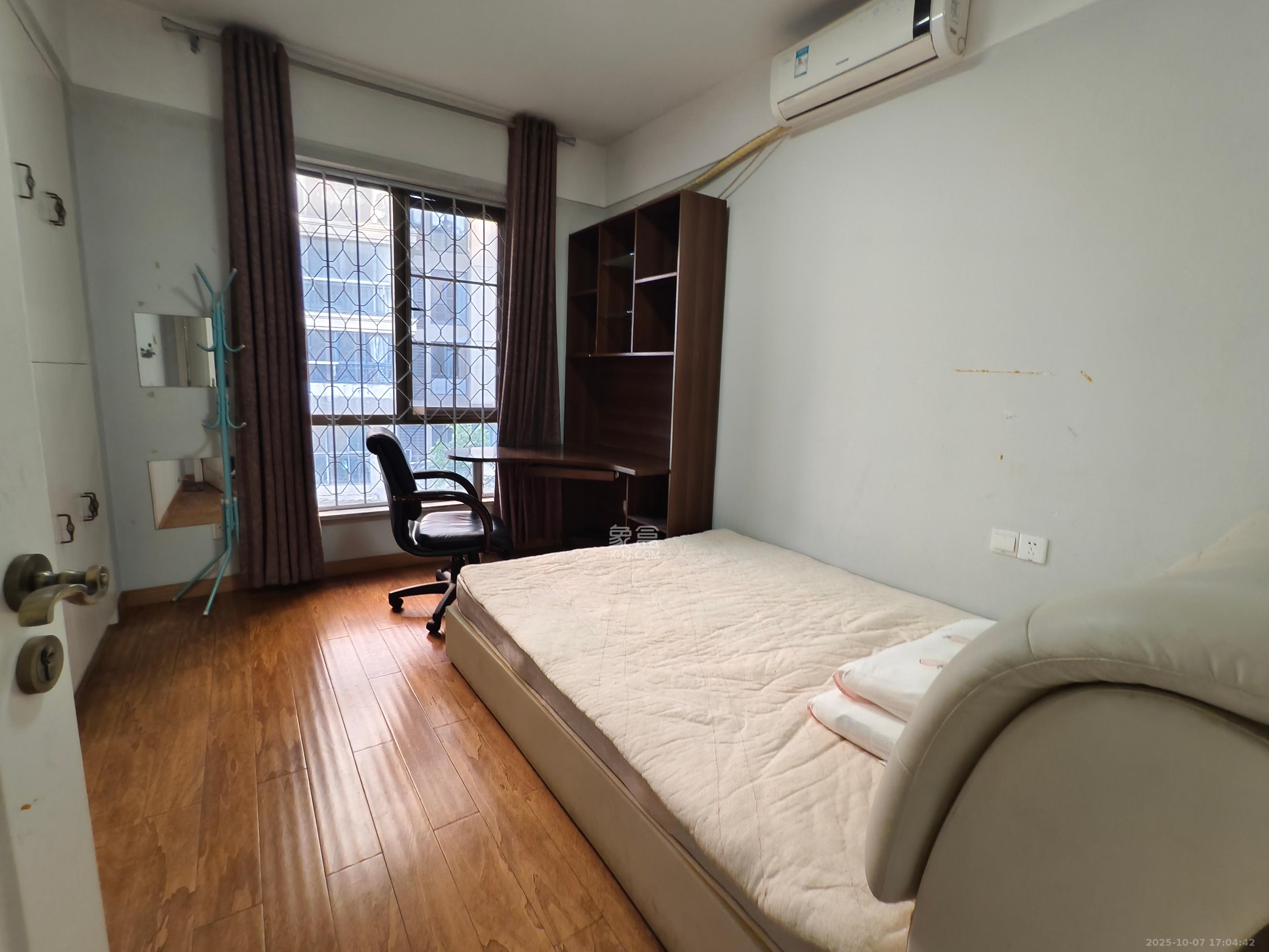 卓越蔚蓝海岸二期 3室2厅1卫 3000.0元/月 卓越蔚蓝海岸二期 3室2厅1卫 3000.0元/月室内图